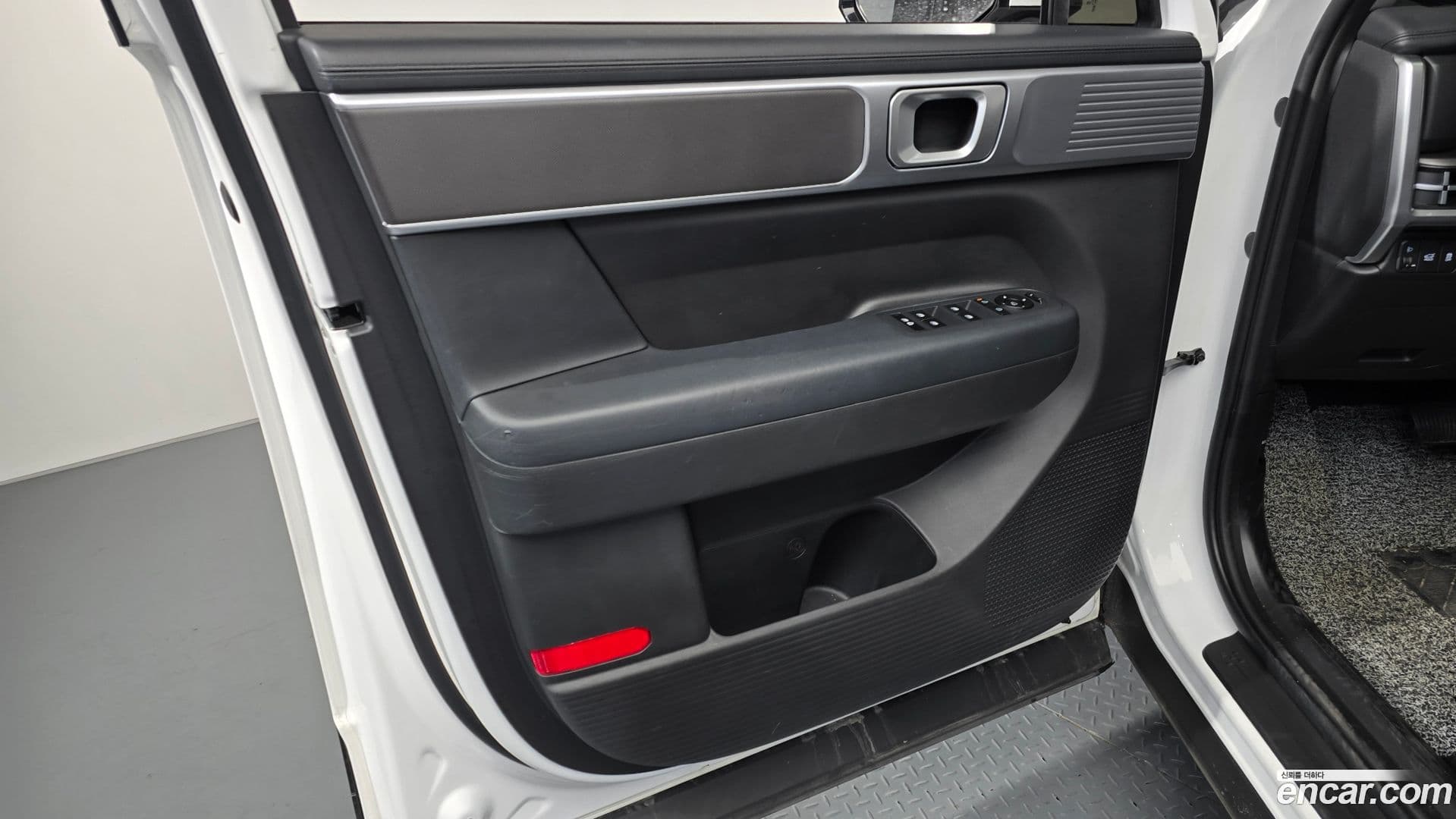 Main__Slider__Photo:Santafe Hyundai 2023.9-23