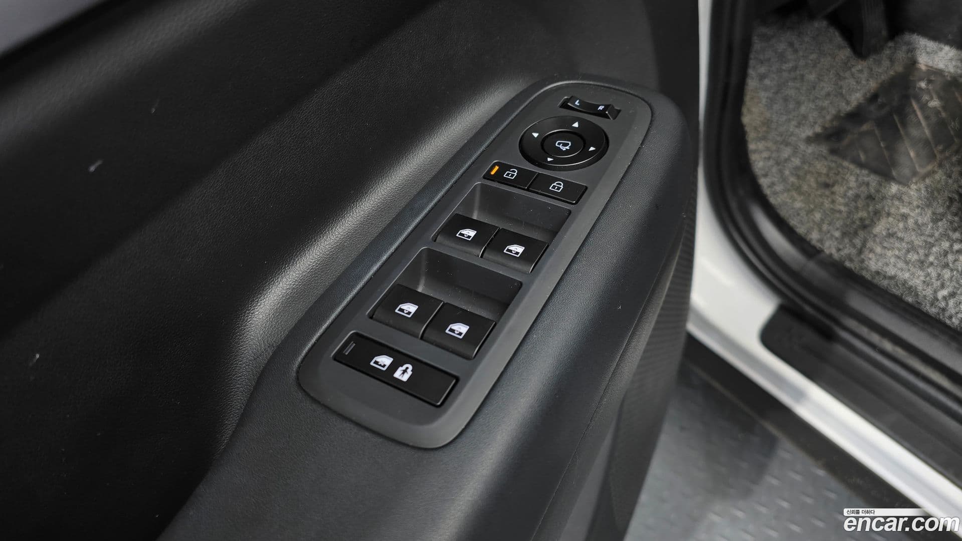 Main__Slider__Photo:Santafe Hyundai 2023.9-28