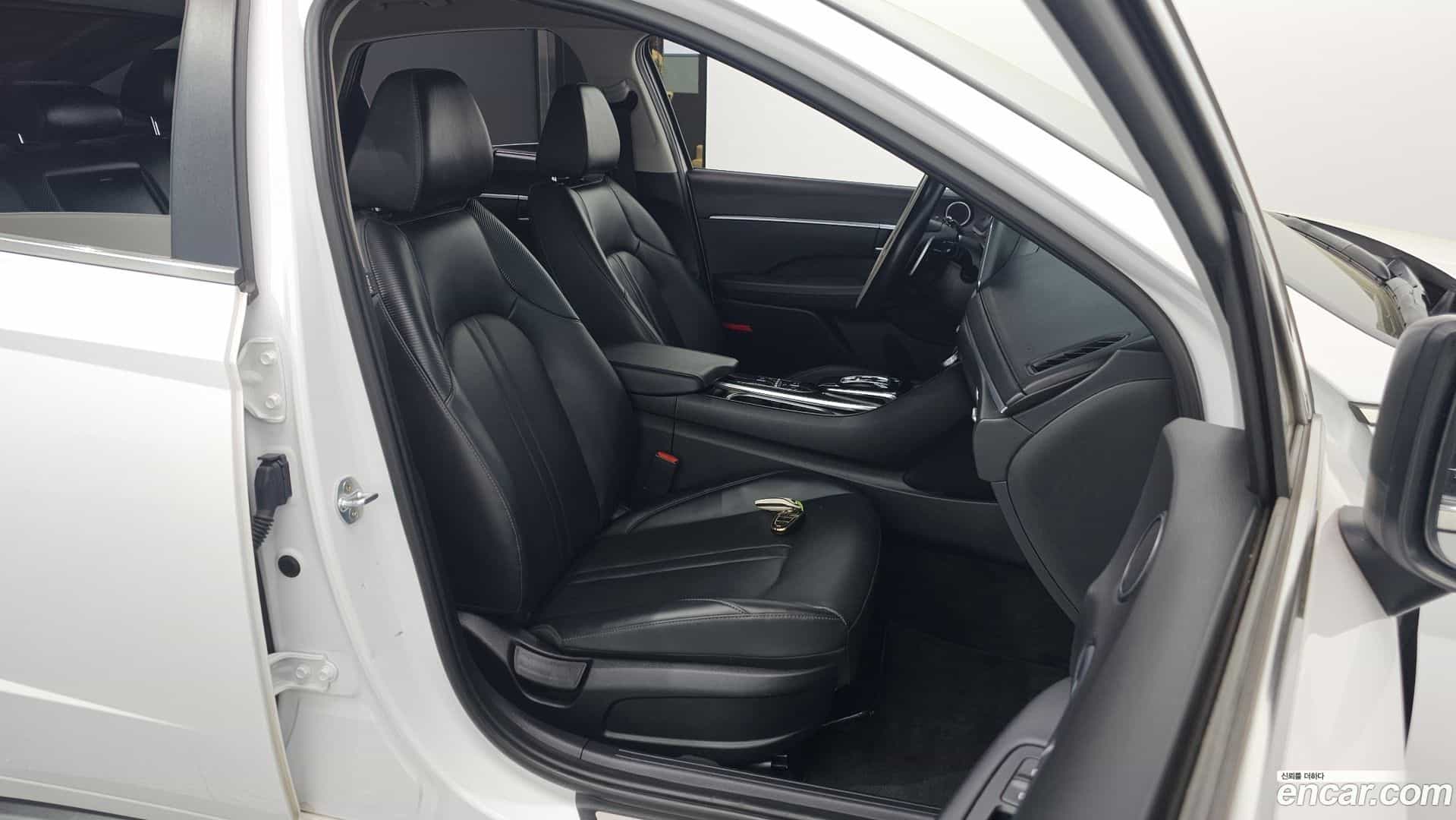 Sonata Hyundai 2019.8-OPTION-015