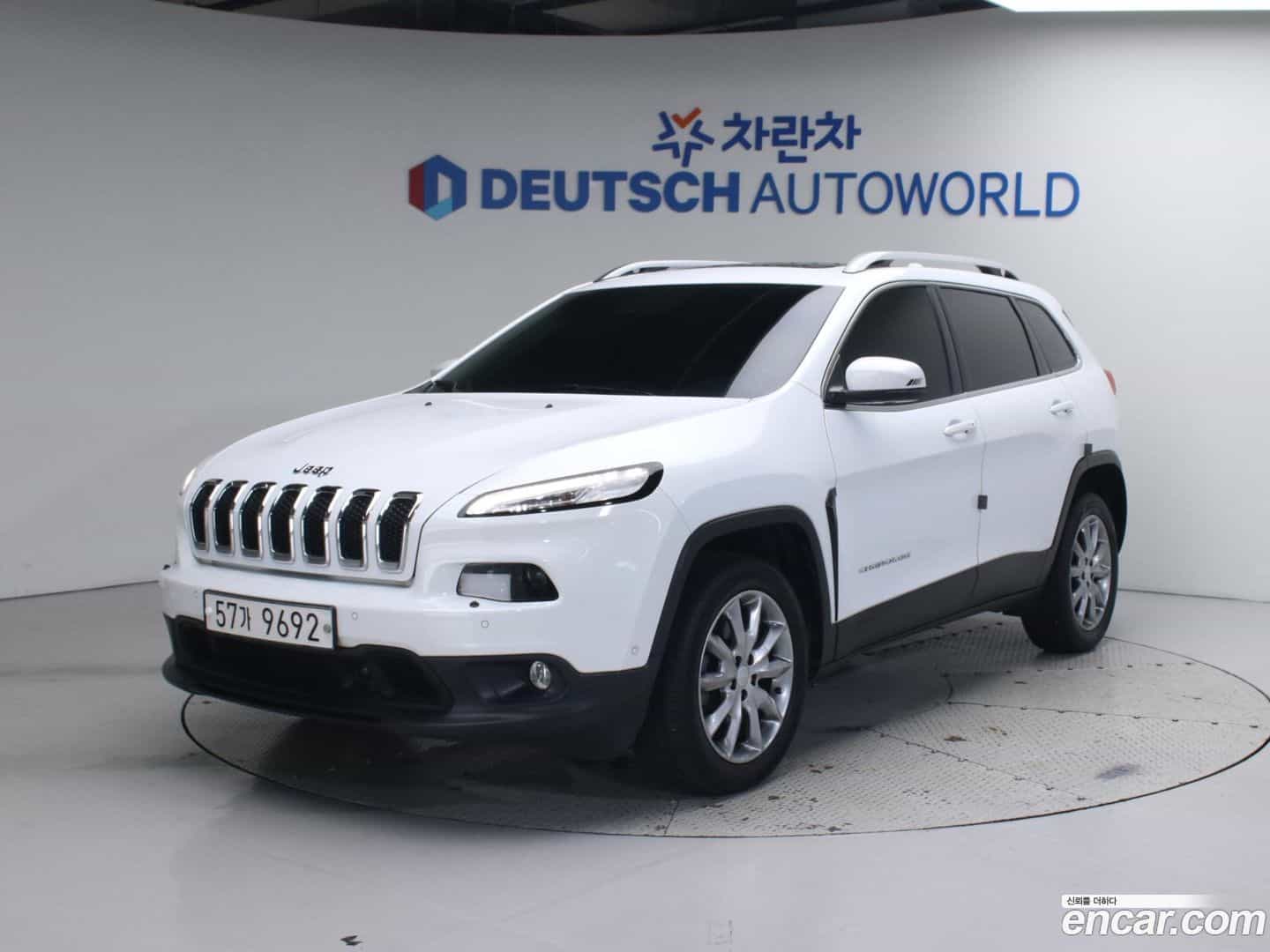 Cherokee Jeep 2018.2-OUTER-001