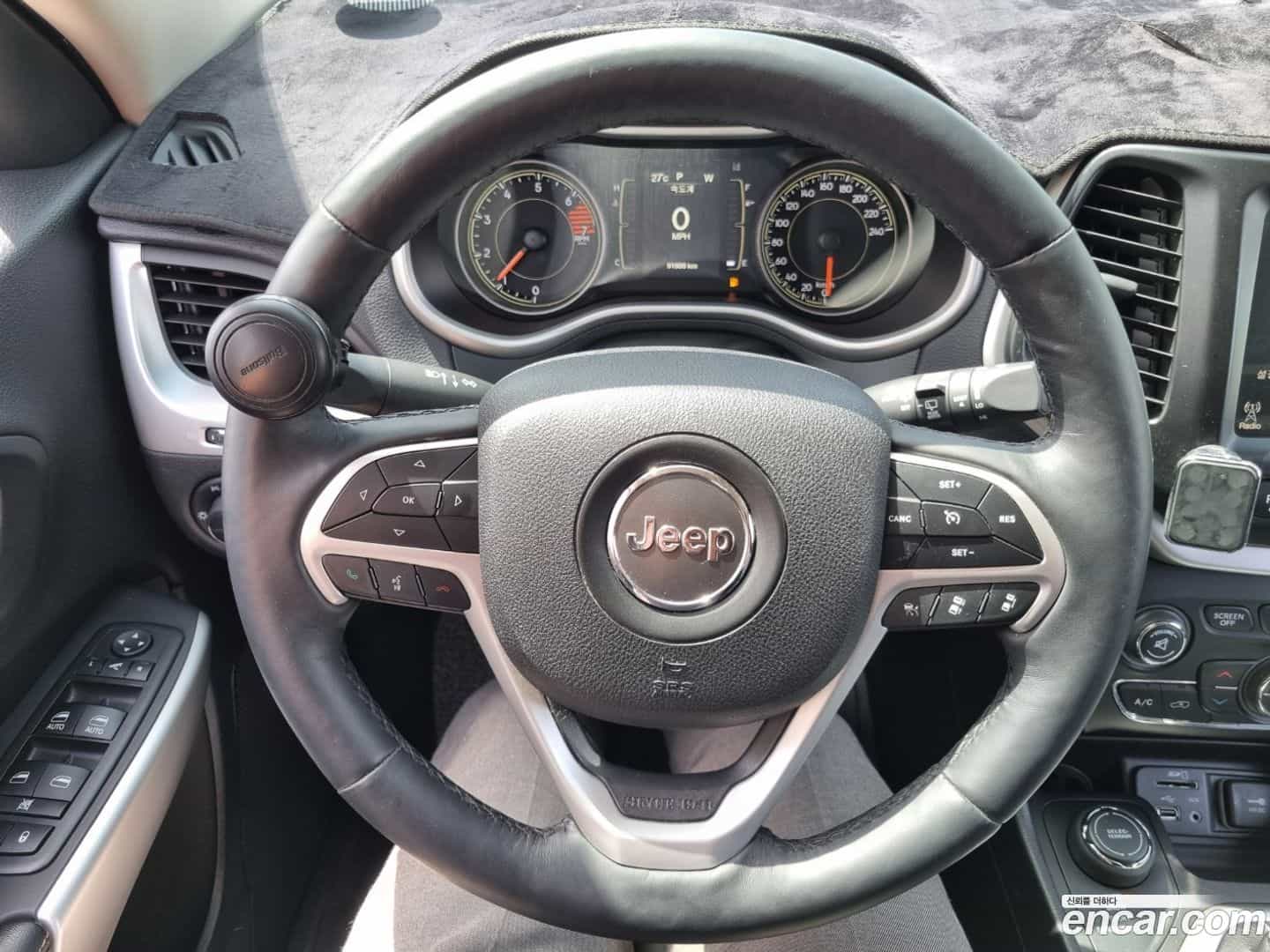 Cherokee Jeep 2018.2-OPTION-017