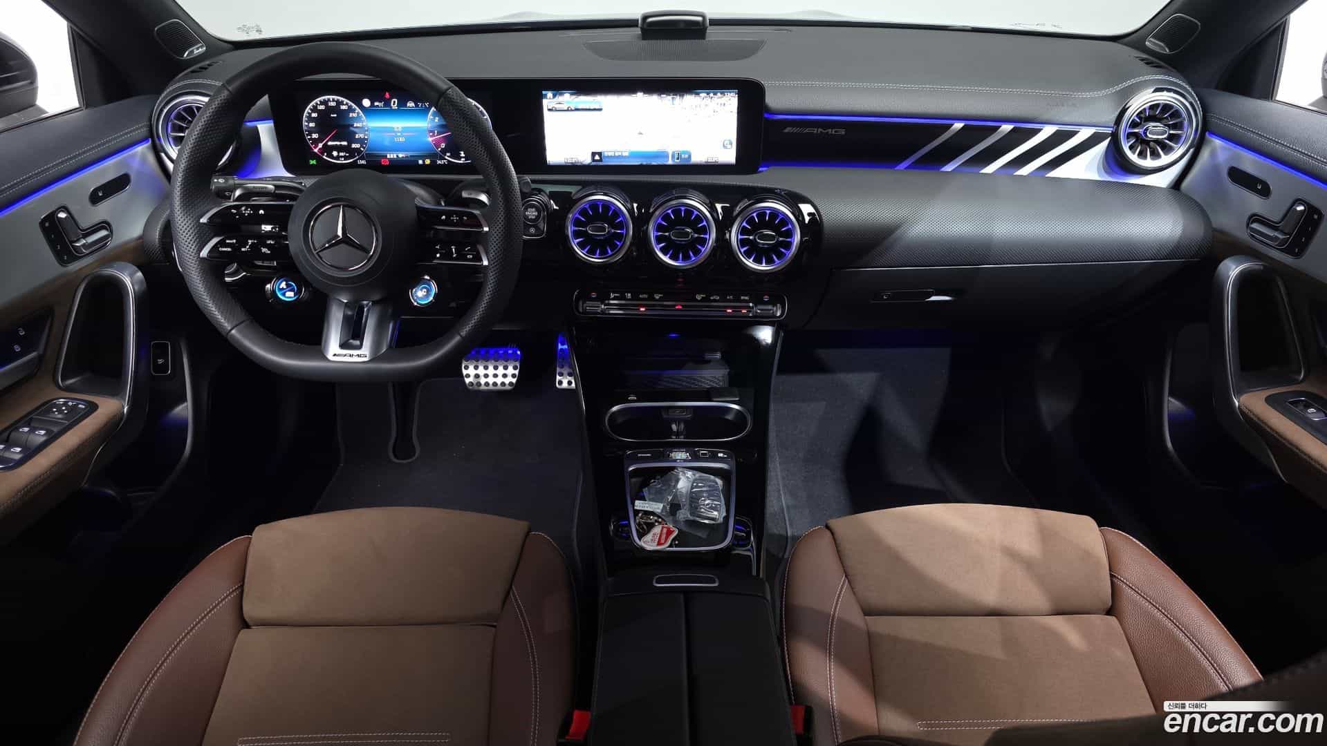 CLA-Class Mercedes-Benz 2025.10-INNER-007