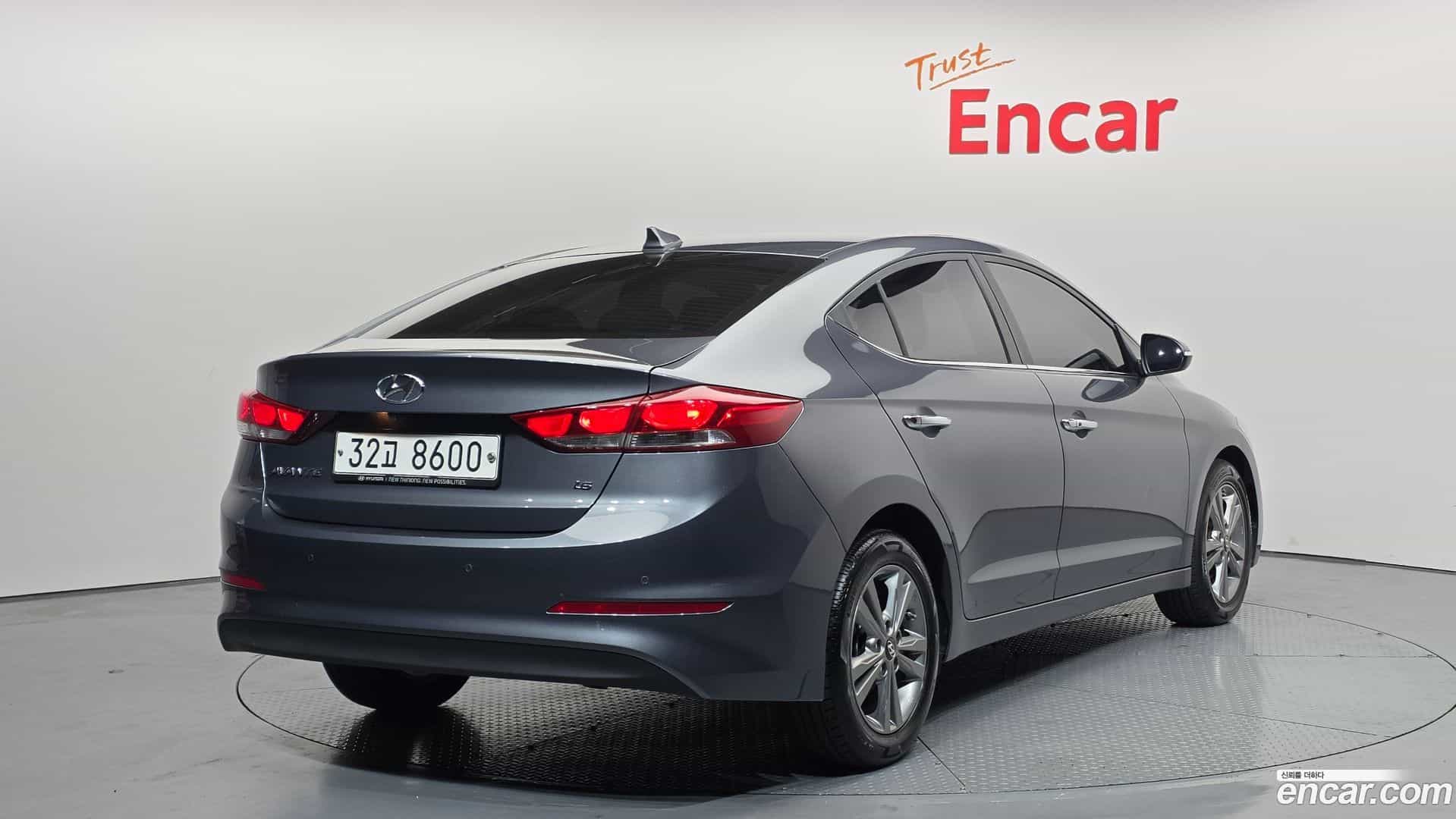 AVANTE Hyundai 2017.5-OUTER-002
