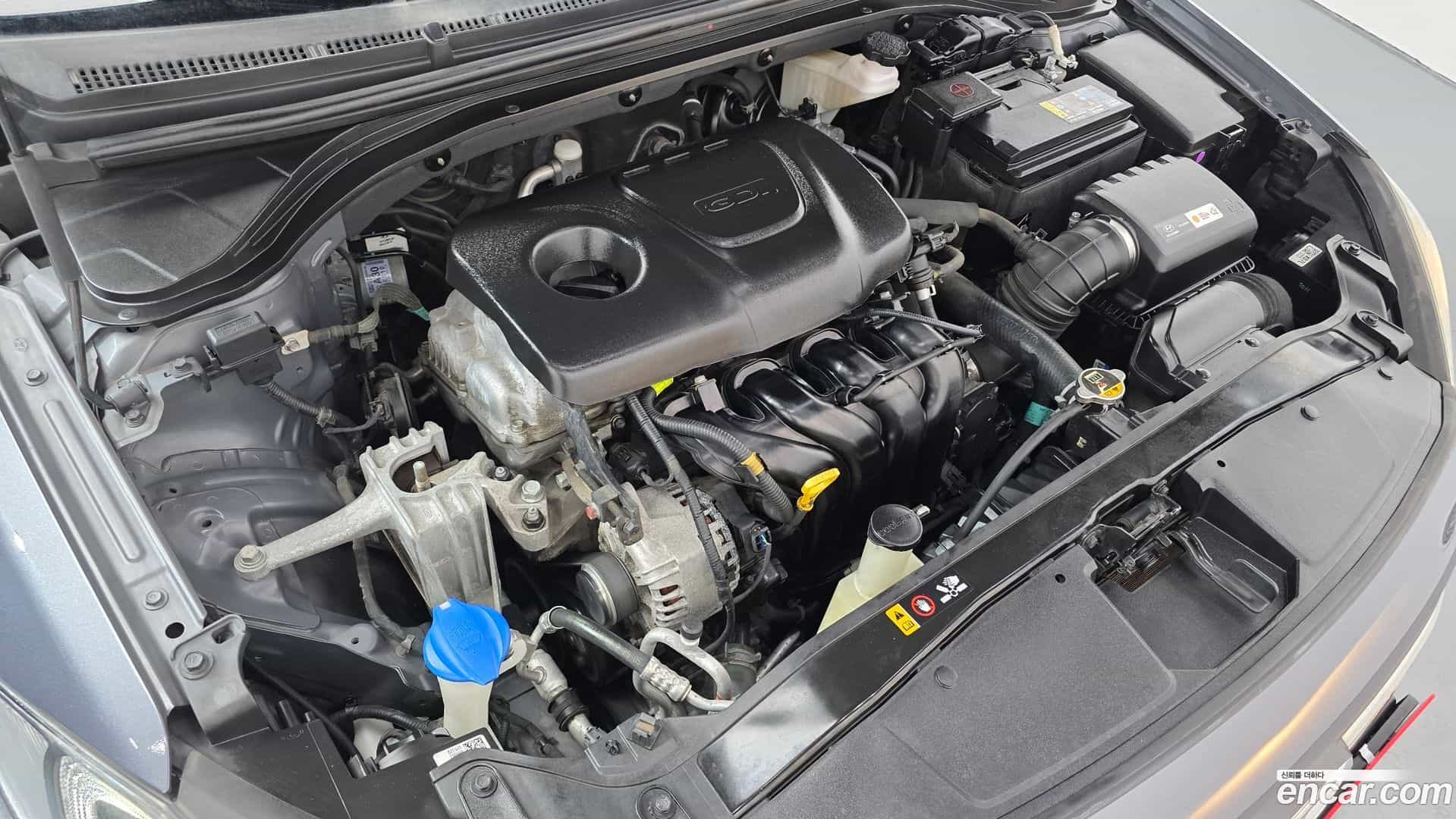 AVANTE Hyundai 2017.5-OUTER-006