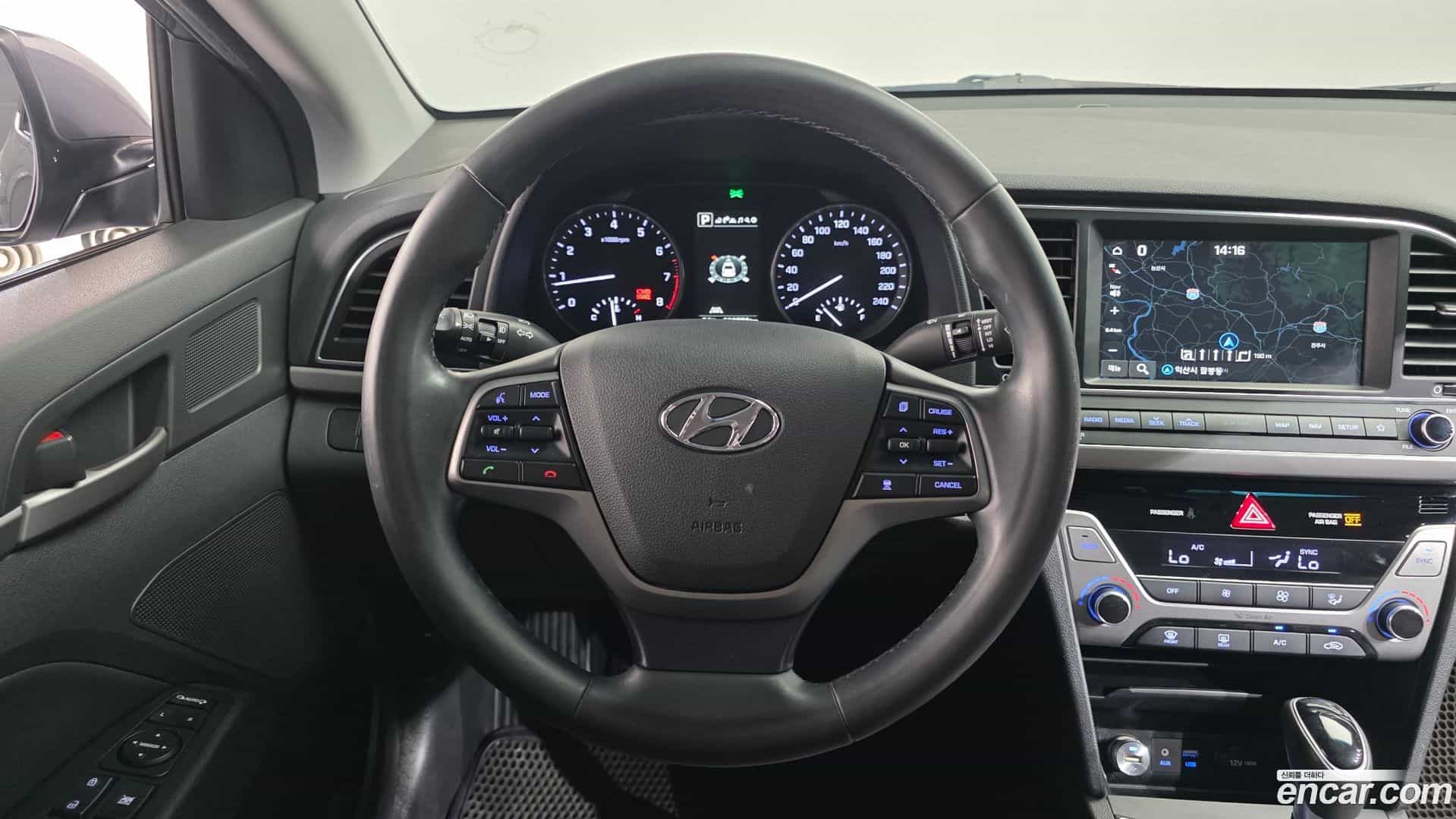 AVANTE Hyundai 2017.5-OPTION-018
