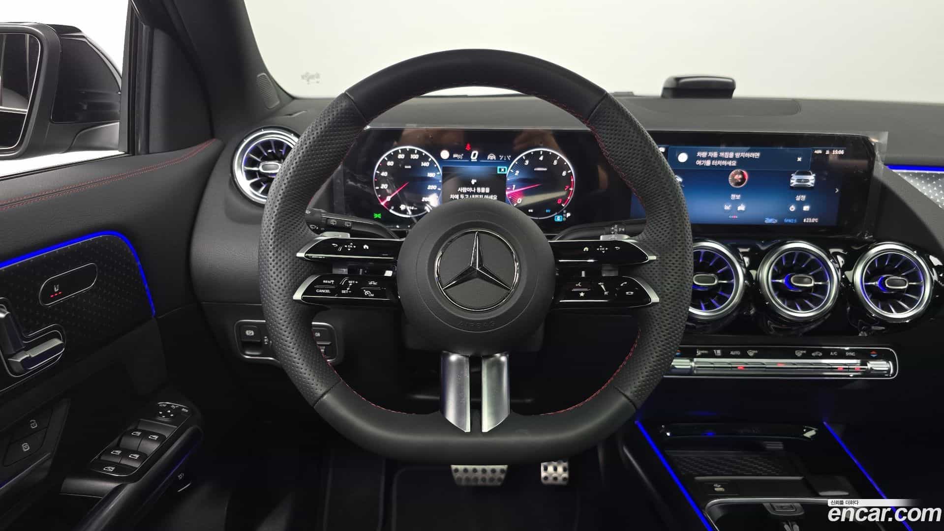 GLA-Class Mercedes-Benz 2025.11-OPTION-017