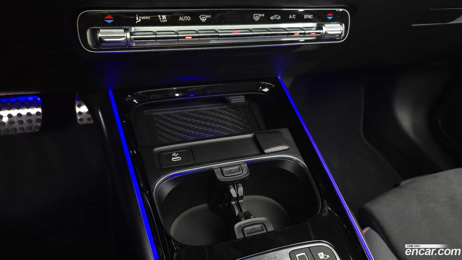 GLA-Class Mercedes-Benz 2025.11-OPTION-023