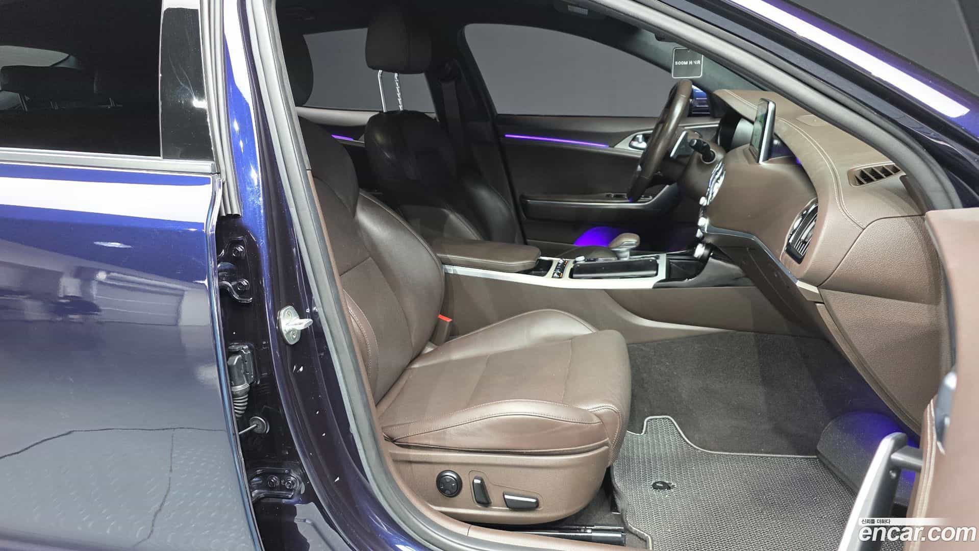 Stinger Kia 2018.6-OPTION-015