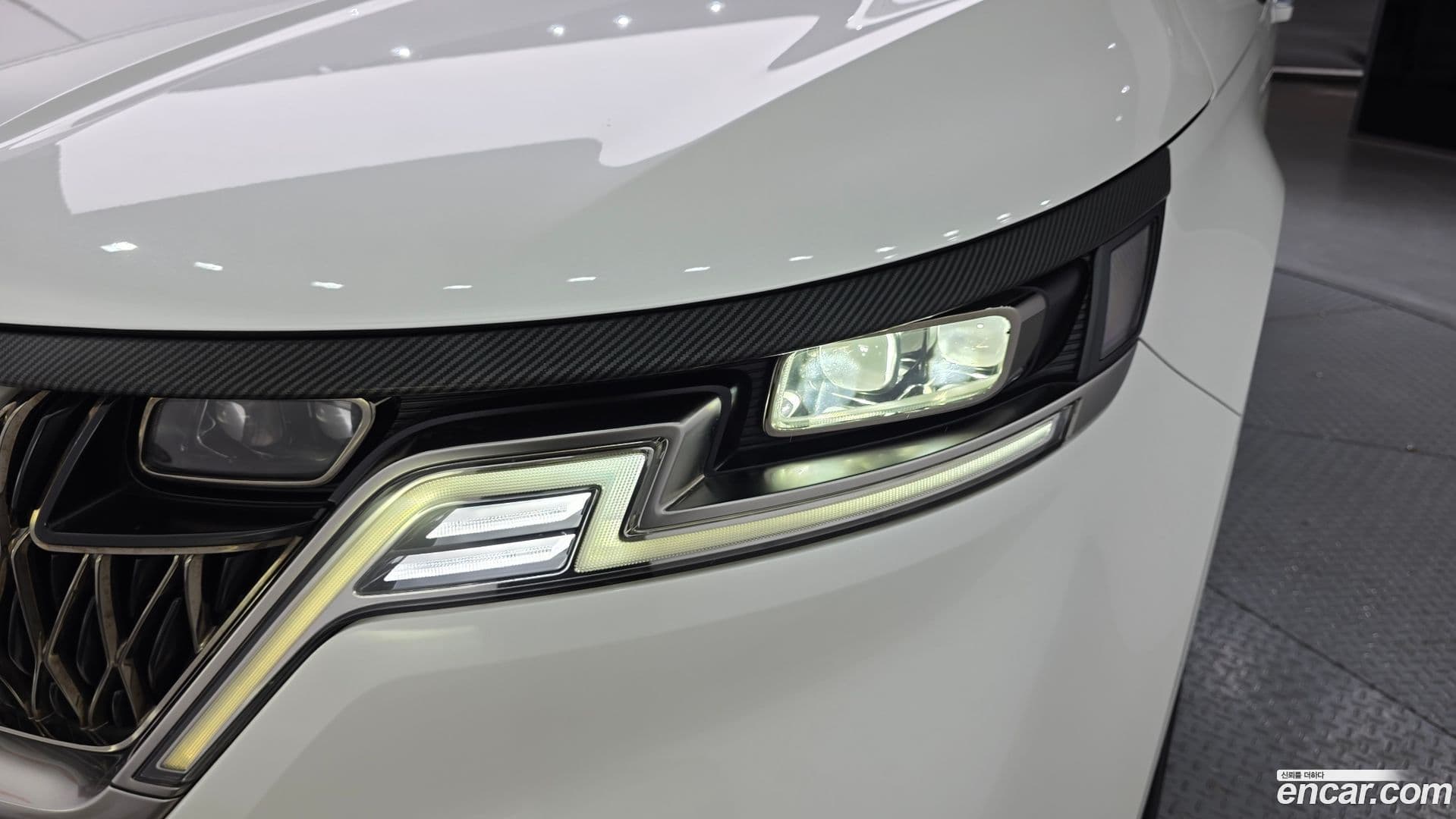 Main__Slider__Photo:Canival Kia 2022.0-21