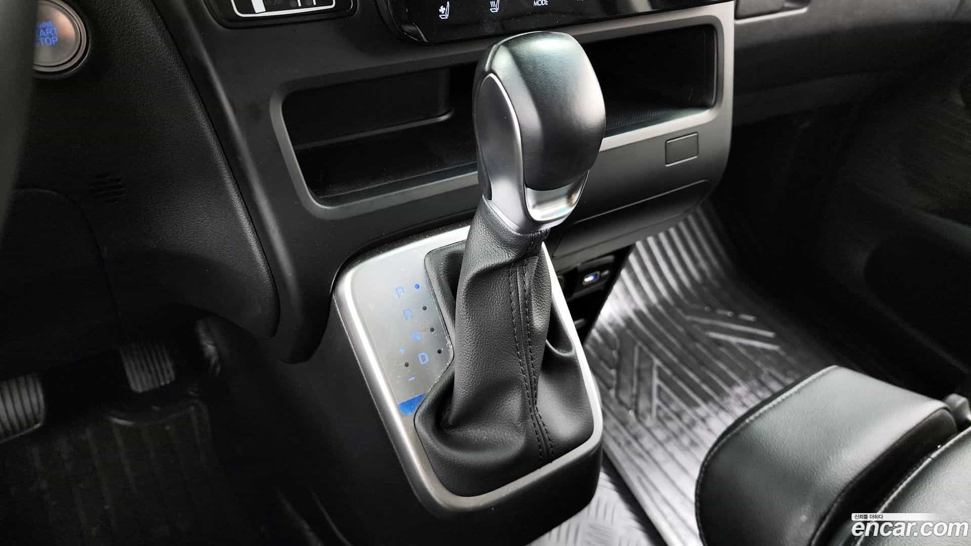 Staria Hyundai 2022.2-INNER-009