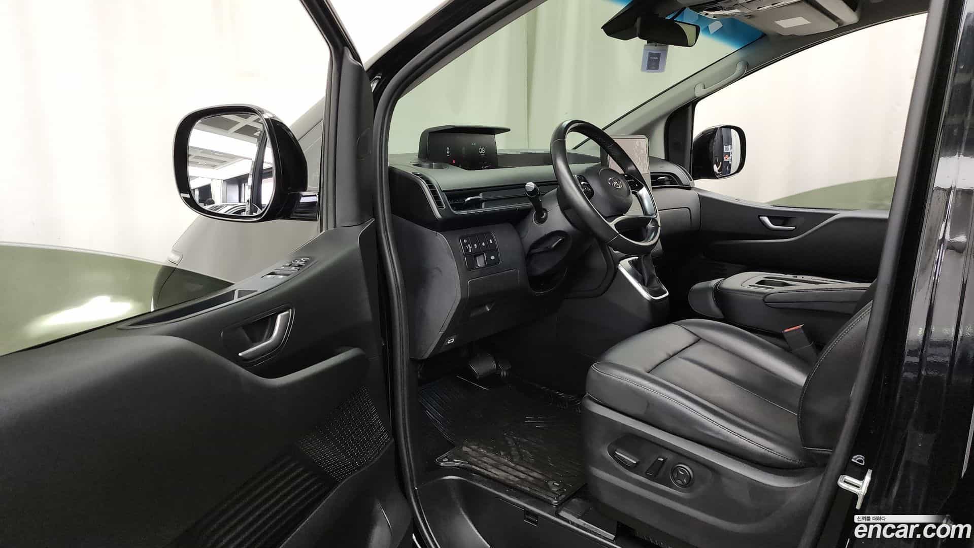 Staria Hyundai 2022.2-INNER-010