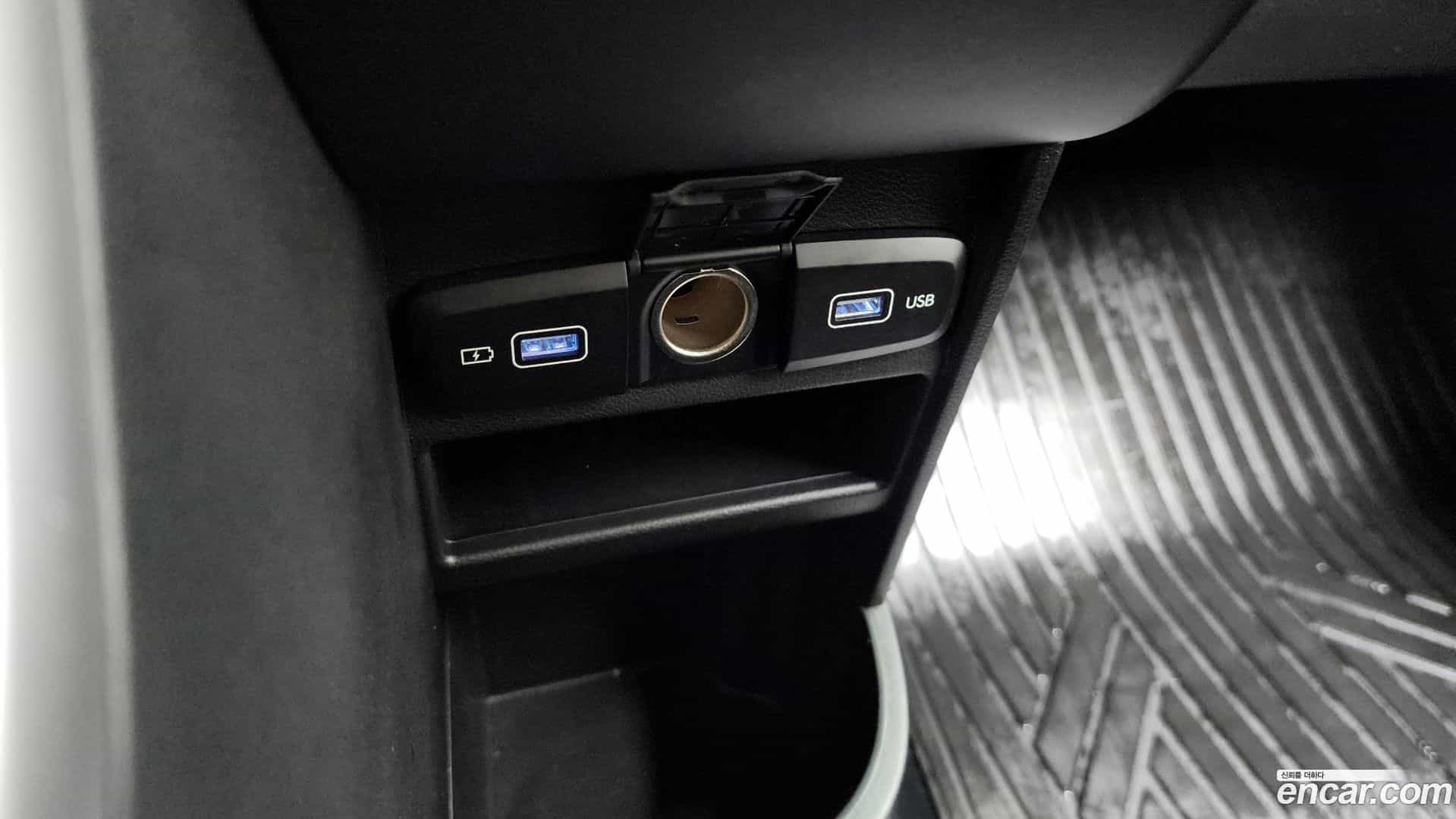 Staria Hyundai 2022.2-INNER-036