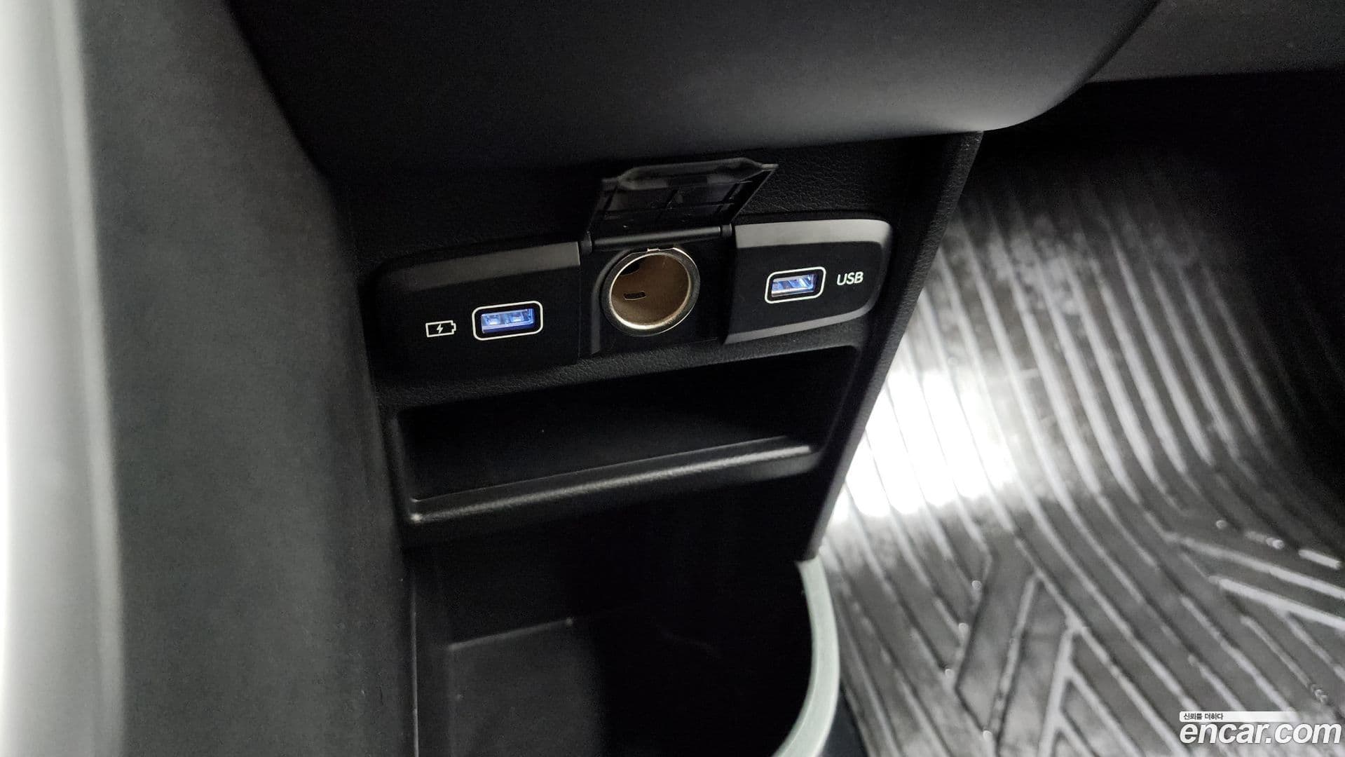 Main__Slider__Photo:Staria Hyundai 2022.2-25