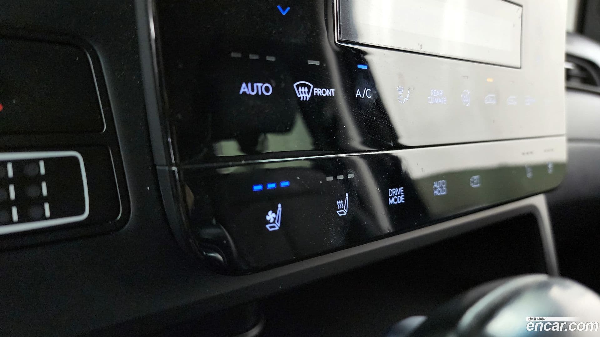 Main__Slider__Photo:Staria Hyundai 2022.2-27