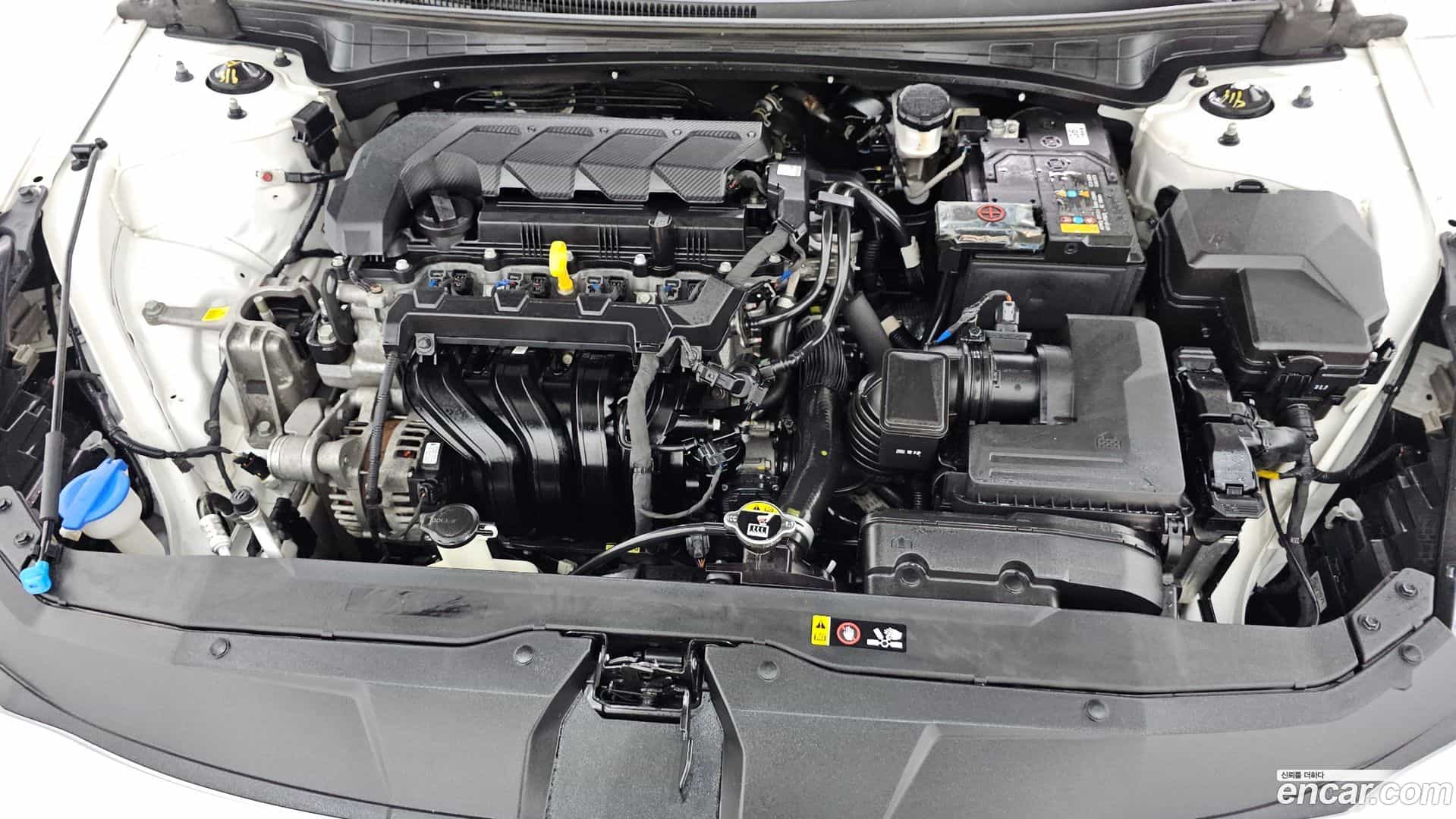 AVANTE Hyundai 2023.0-OUTER-006