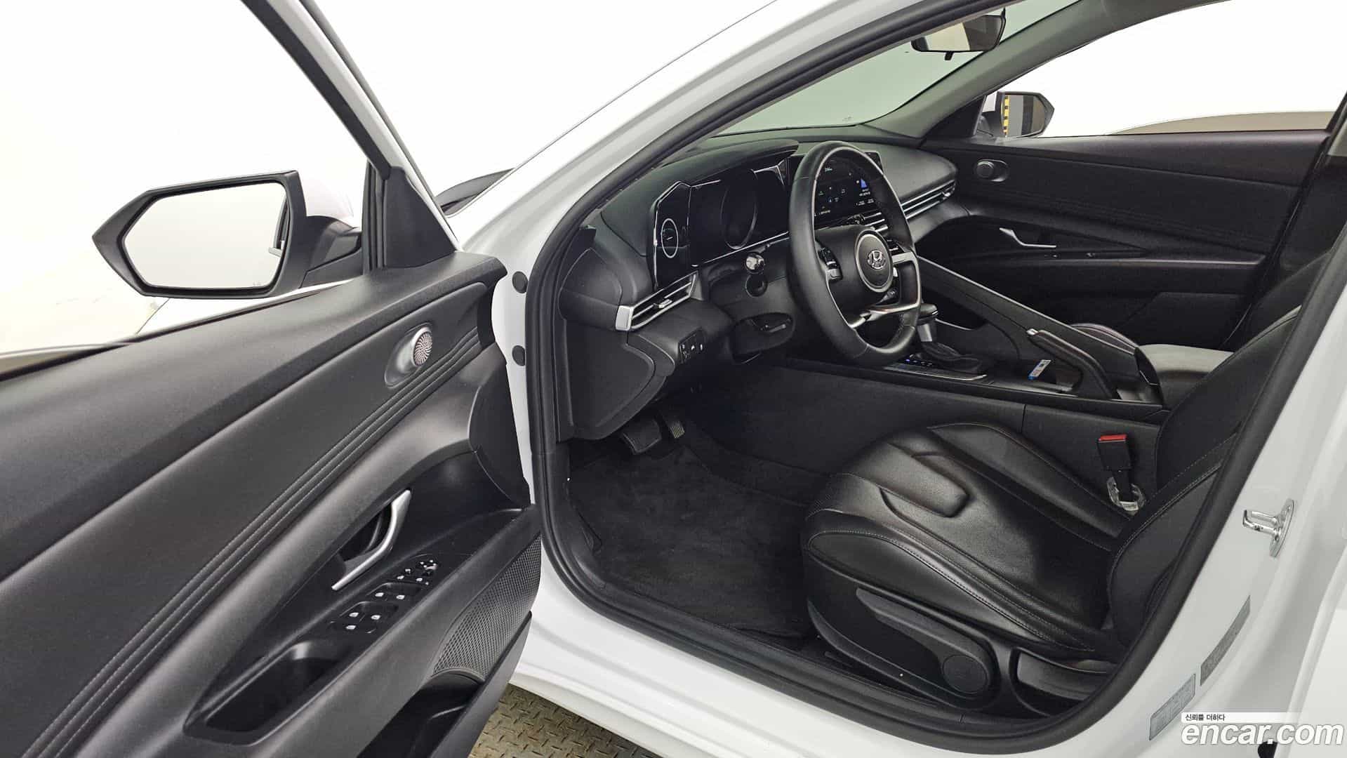 AVANTE Hyundai 2023.0-INNER-010
