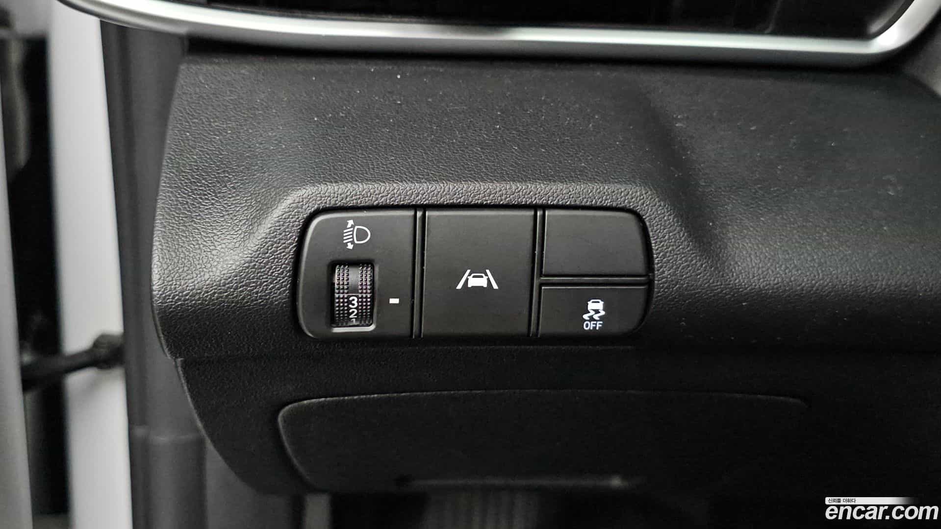AVANTE Hyundai 2023.0-OPTION-023