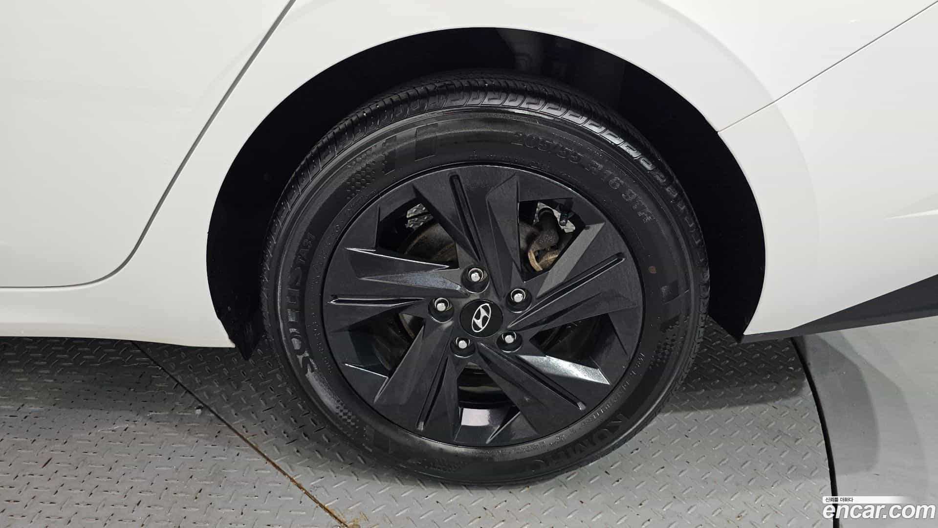 AVANTE Hyundai 2023.0-OUTER-031