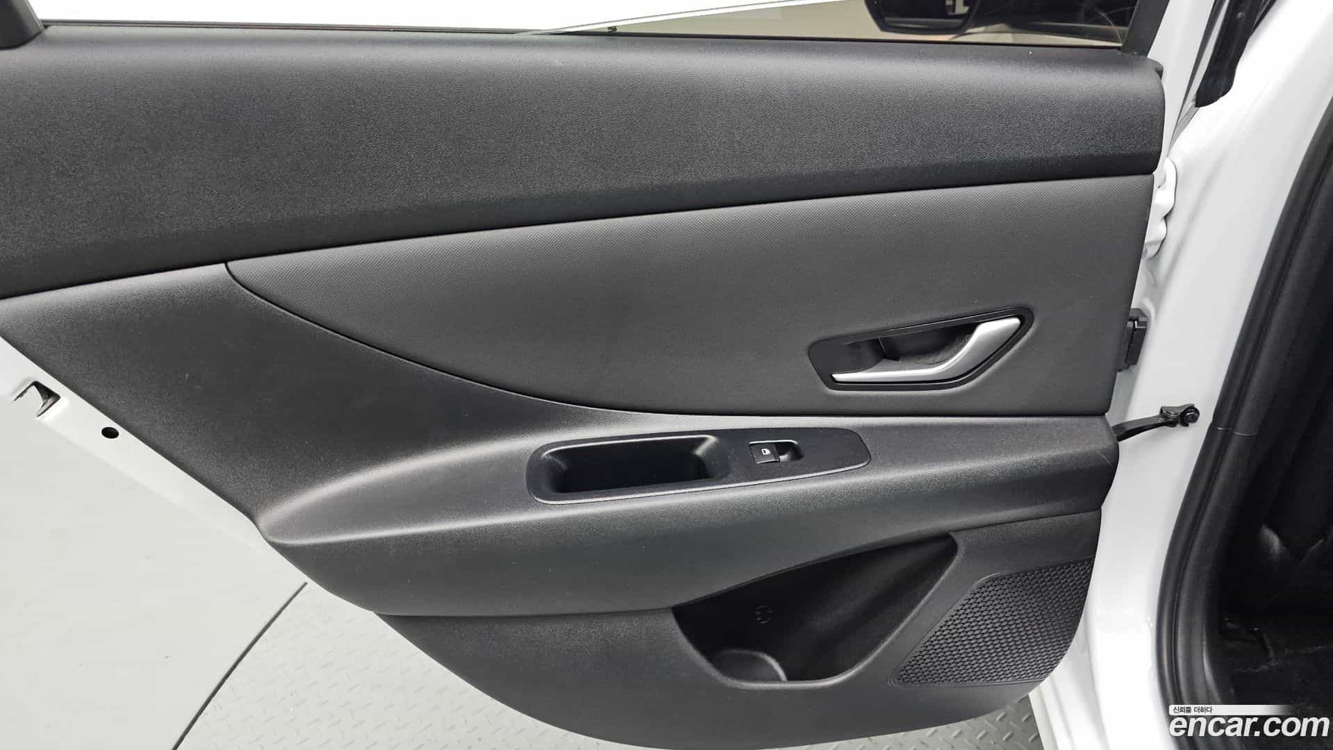AVANTE Hyundai 2023.0-INNER-035