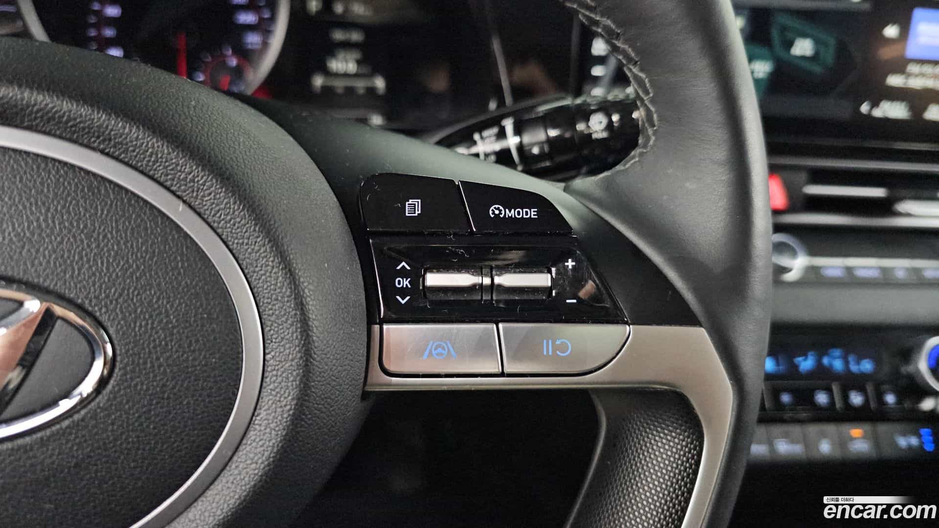 AVANTE Hyundai 2023.0-OPTION-041