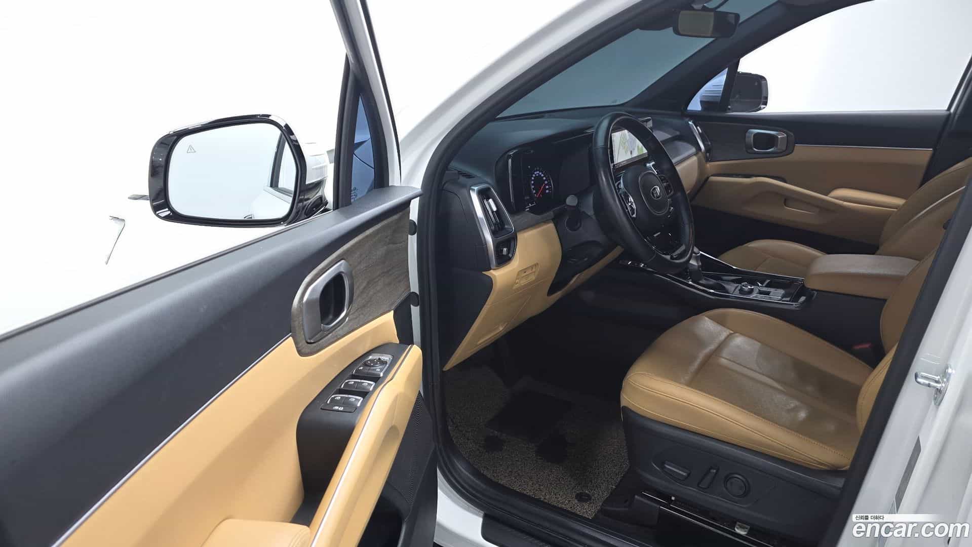 Sorento Kia 2021.2-INNER-010