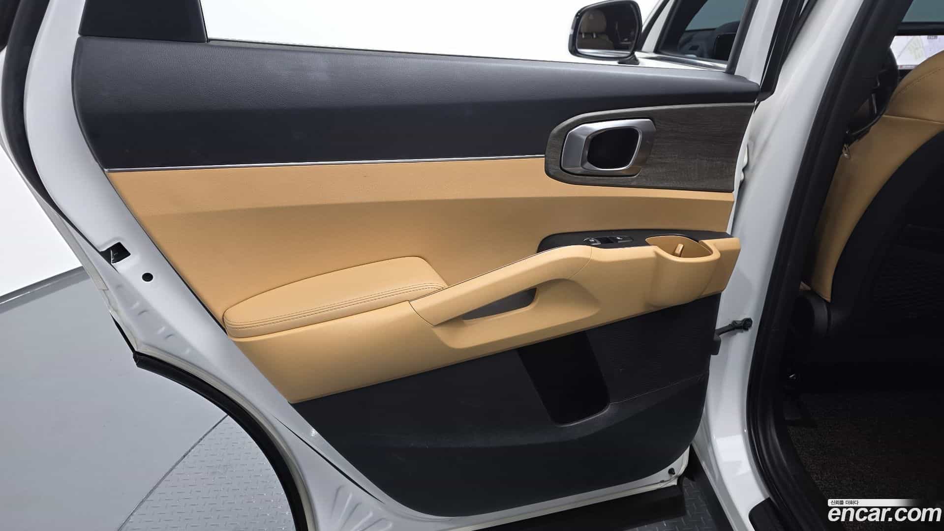 Sorento Kia 2021.2-INNER-035
