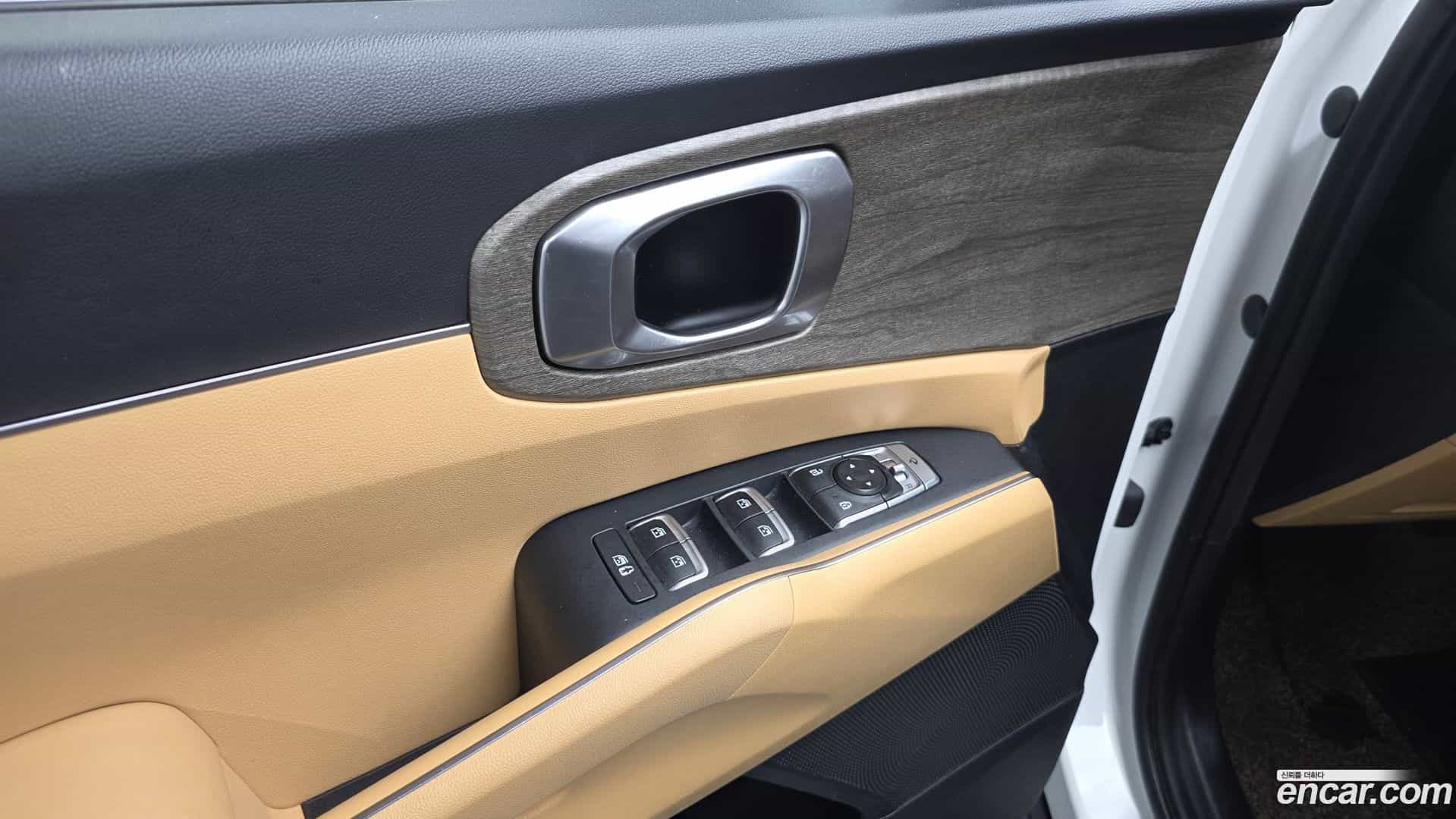 Sorento Kia 2021.2-INNER-036