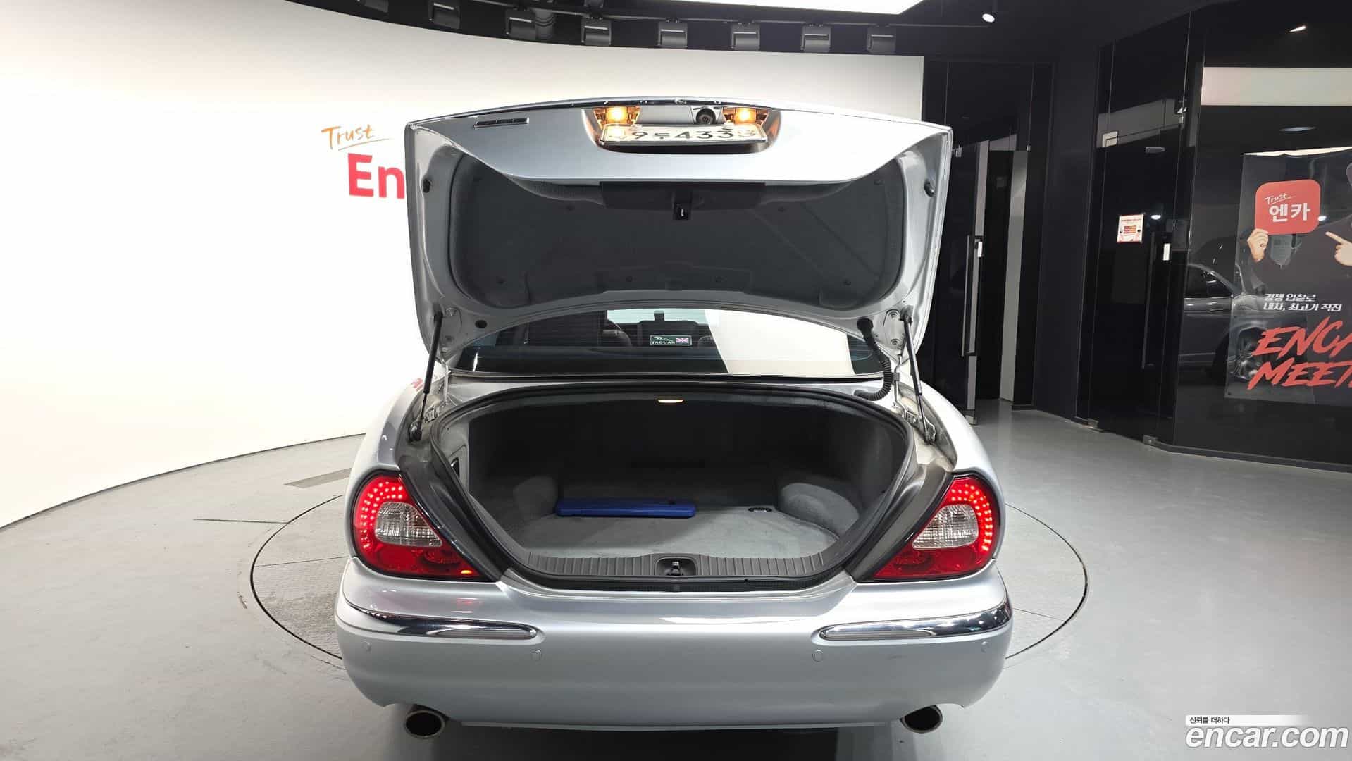 XJ-8 Jaguar 2006.11-OPTION-024
