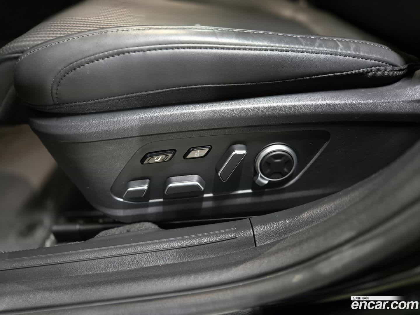 Grandeur Hyundai 2023.3-OPTION-021