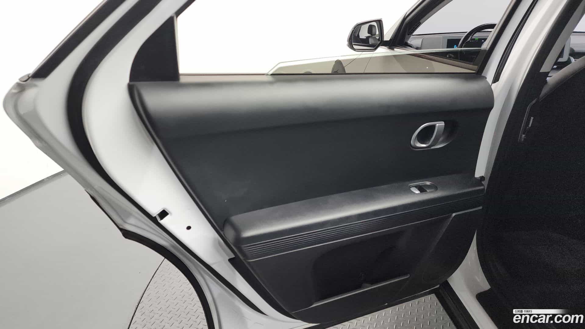 Ioniq5 Hyundai 2021.9-INNER-035