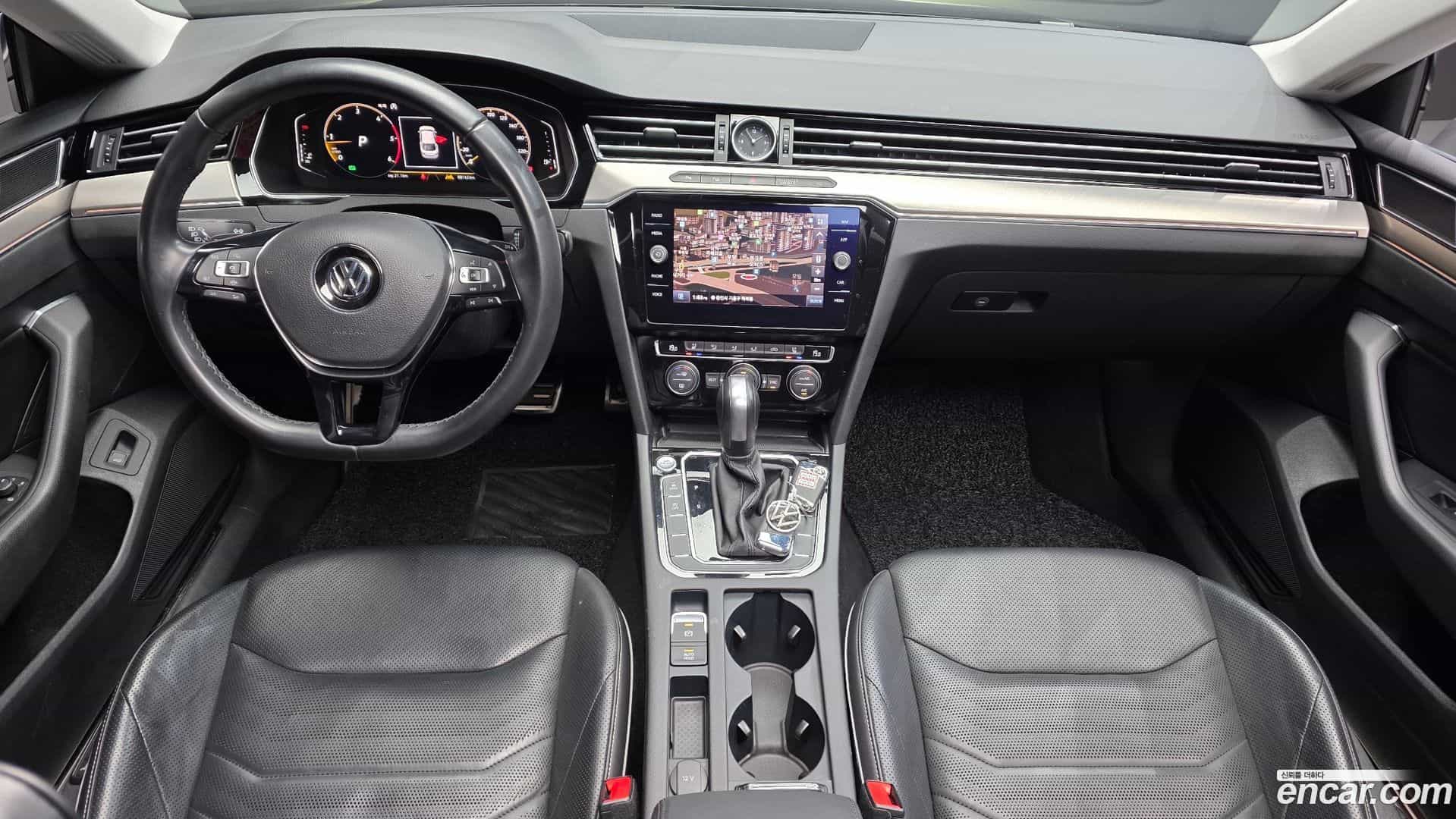 Arteon Volkswagen 2020.11-INNER-007