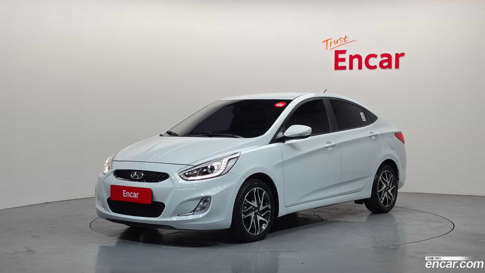Accent Hyundai 2018.10-OUTER-001