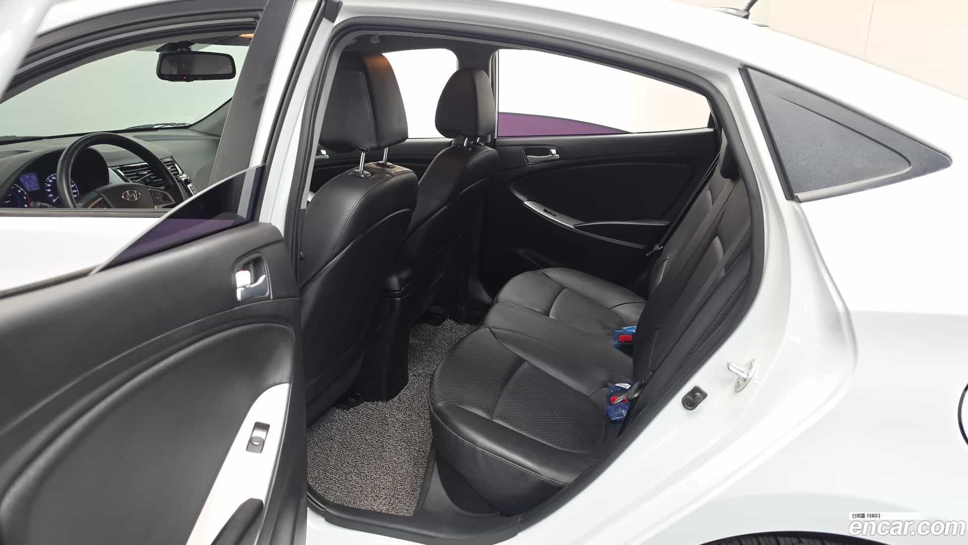 Accent Hyundai 2018.10-OPTION-015