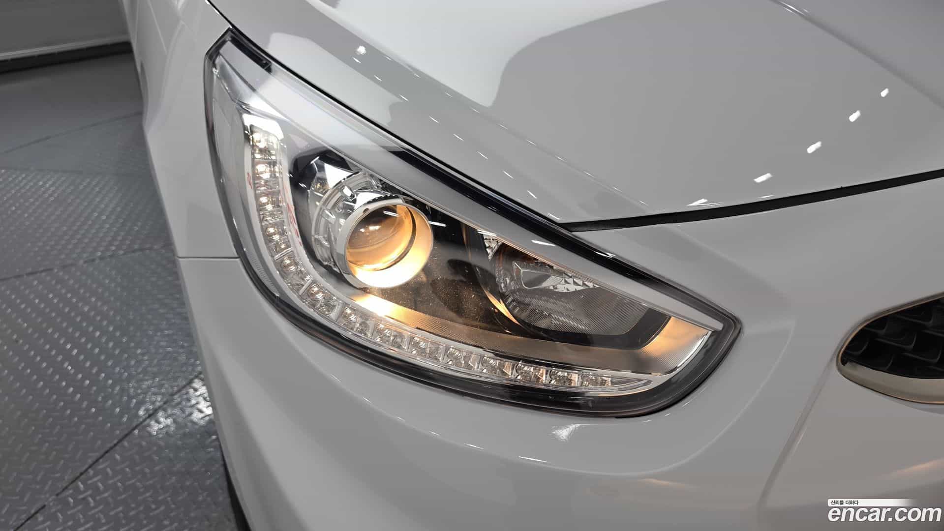 Accent Hyundai 2018.10-OUTER-032