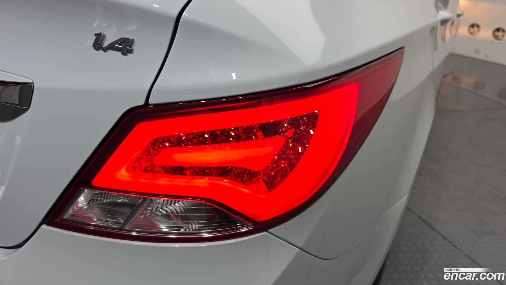 Accent Hyundai 2018.10-OUTER-033