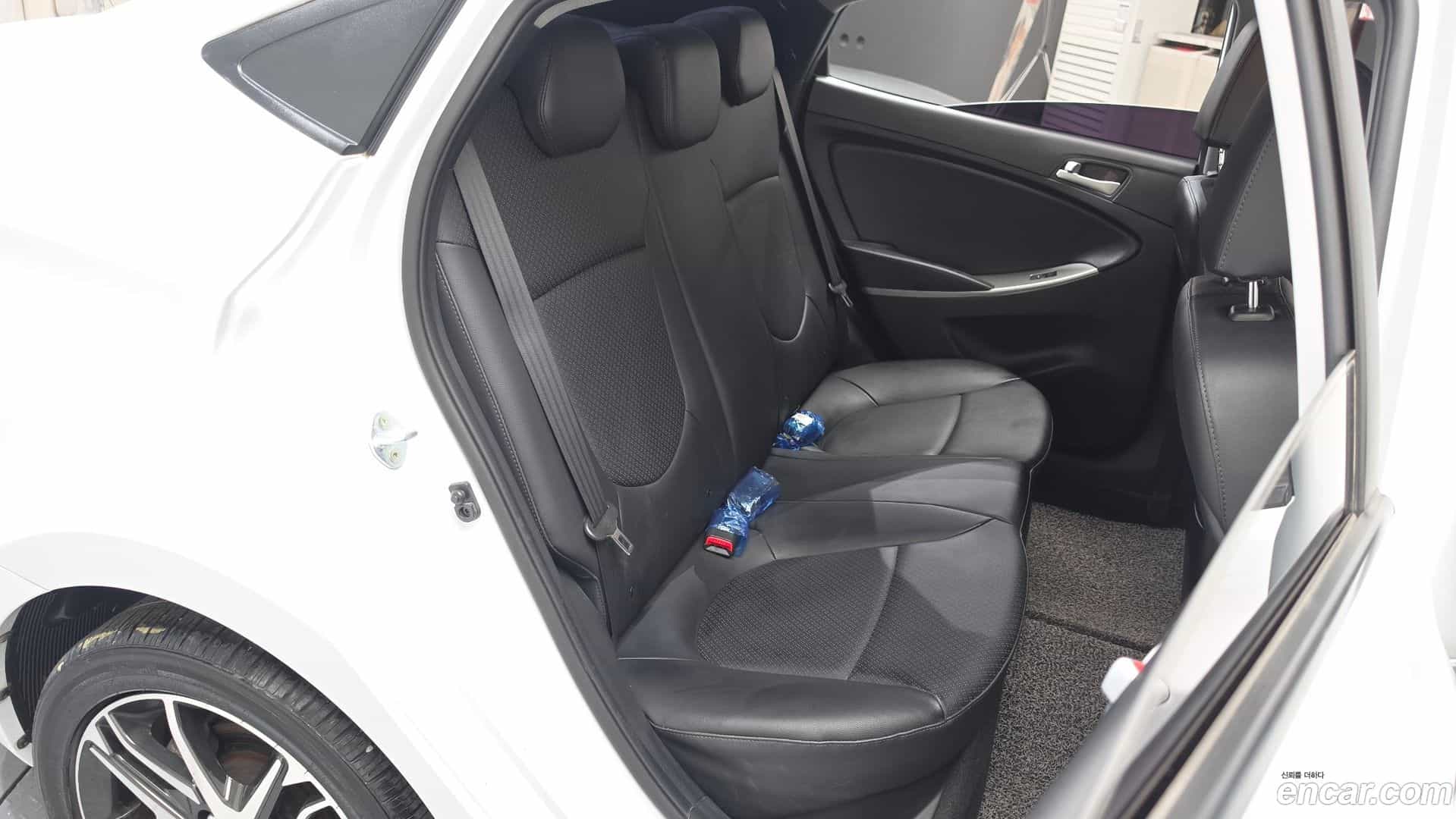 Accent Hyundai 2018.10-INNER-036