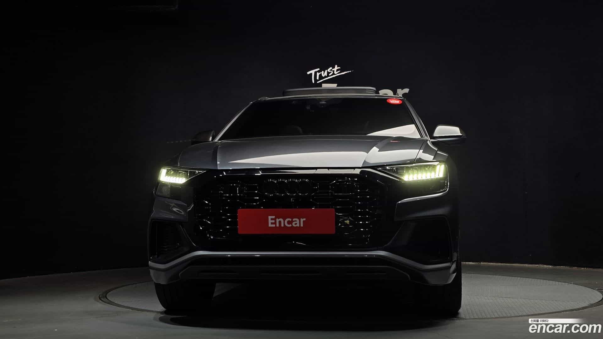 Q8 Audi 2020.11-OUTER-003
