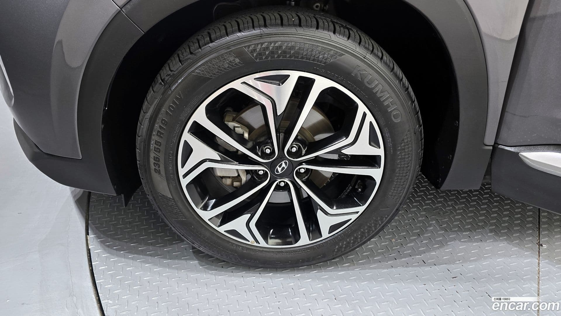 Main__Slider__Photo:Santafe Hyundai 2018.3-4