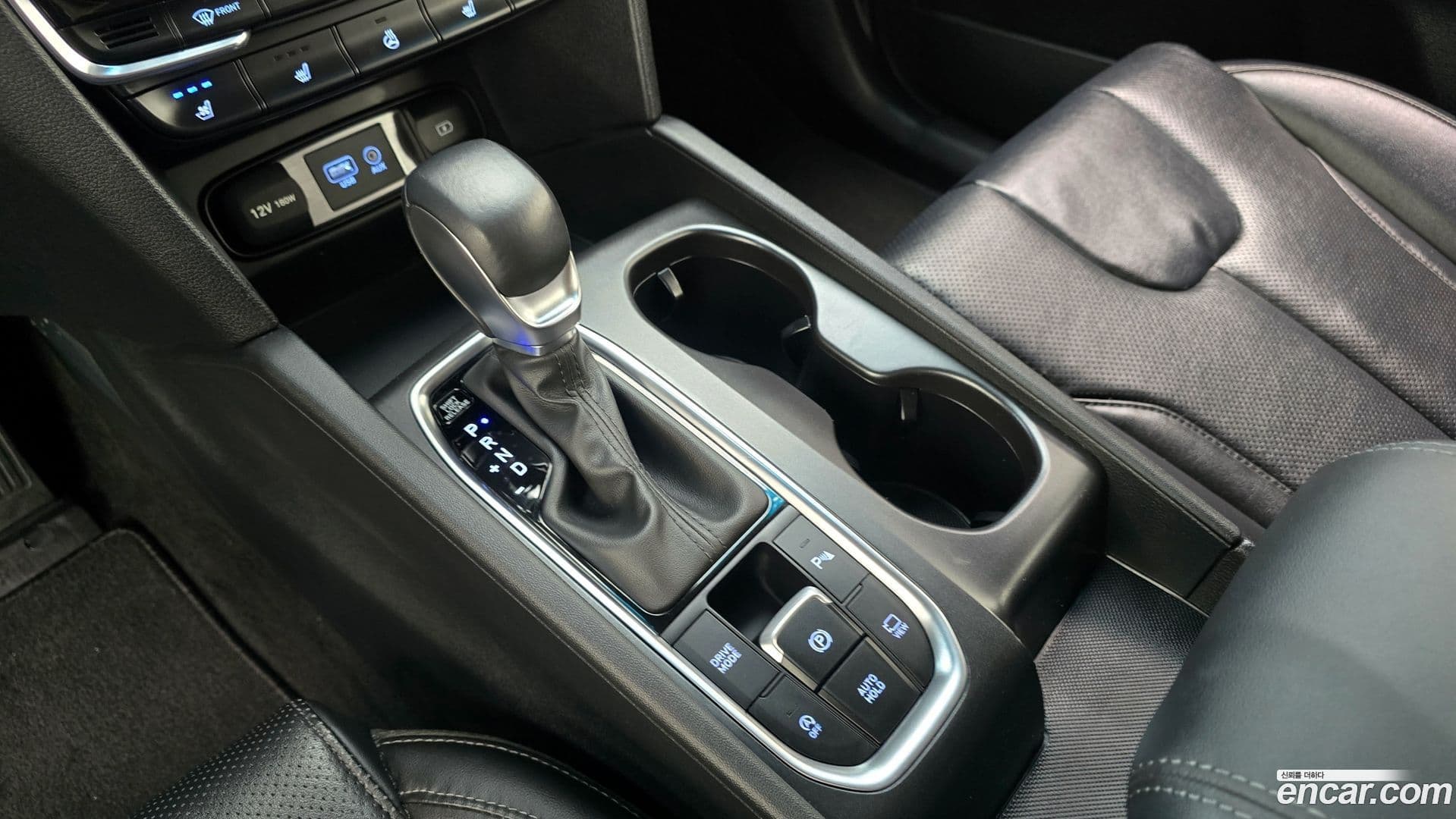 Main__Slider__Photo:Santafe Hyundai 2018.3-8