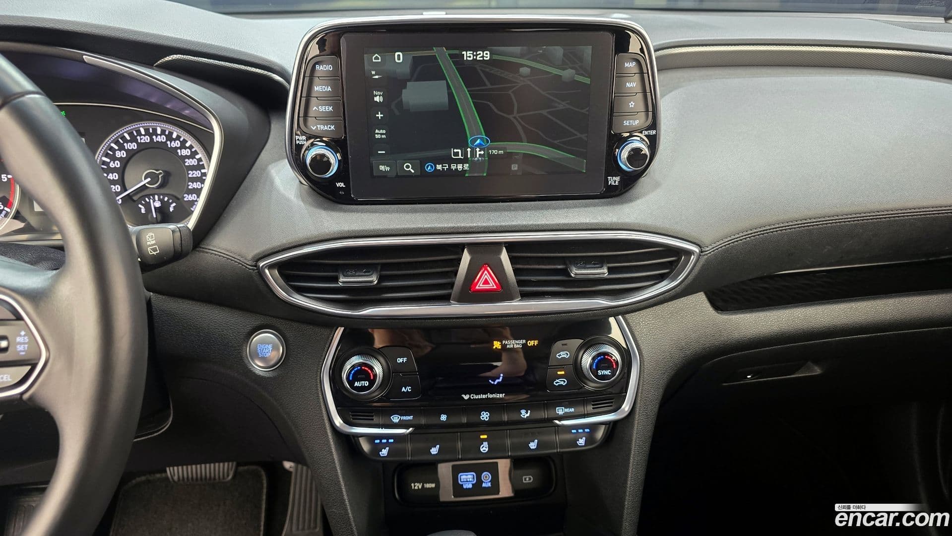 Main__Slider__Photo:Santafe Hyundai 2018.3-13