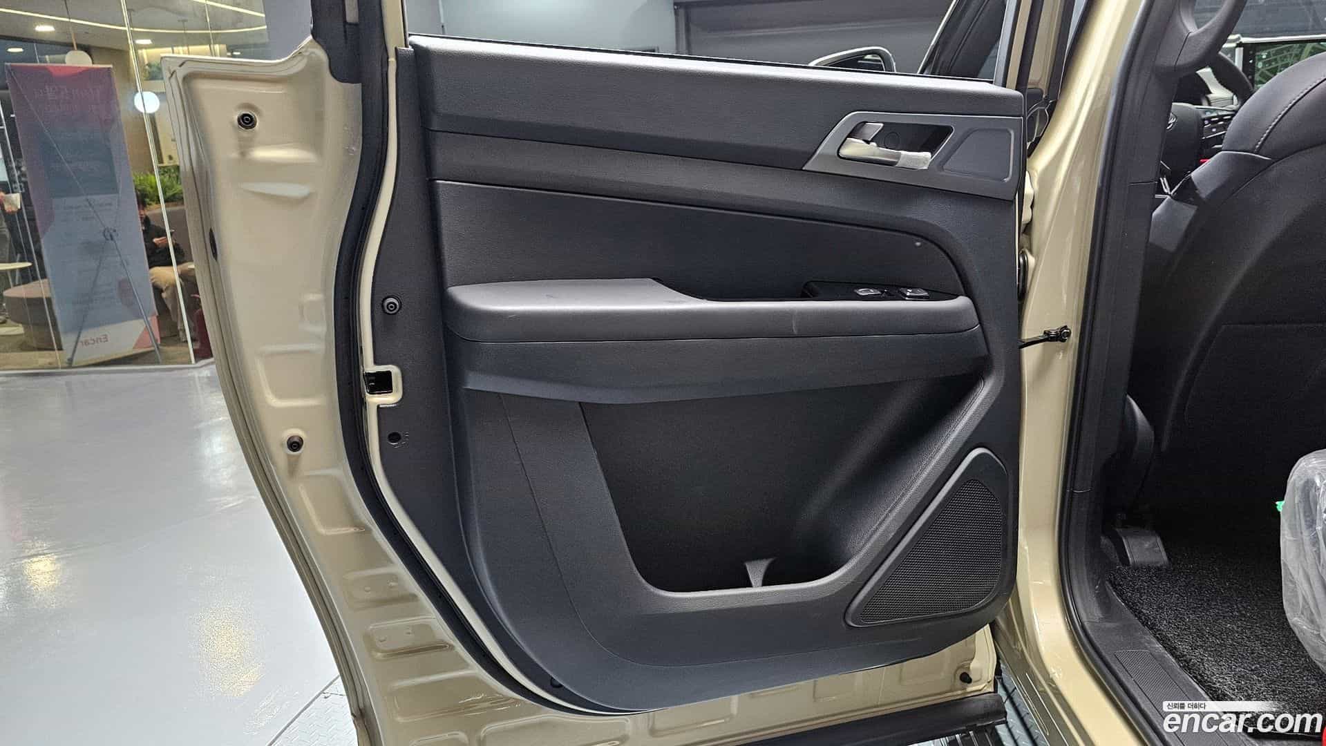 Musso KG Mobility 2025.6-INNER-035