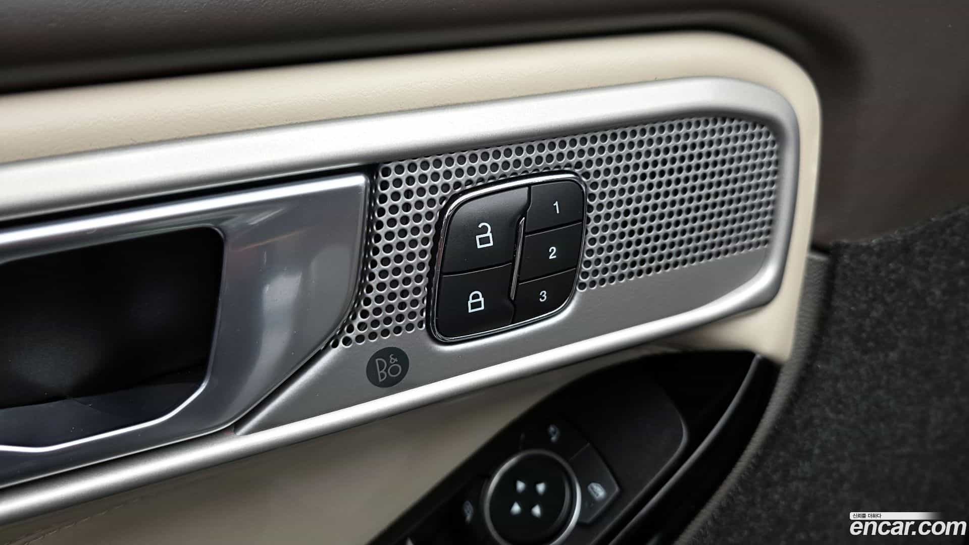 Explorer Ford 2022.10-OPTION-045