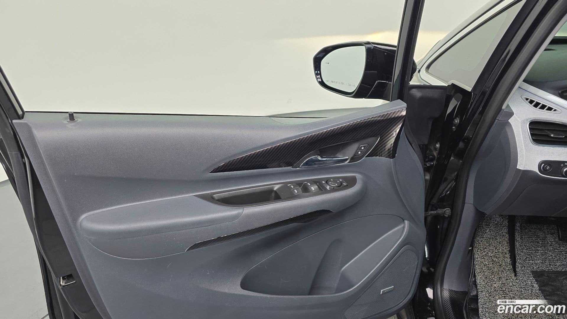 Main__Slider__Photo:Bolt EV Chevrolet 2020.5-23
