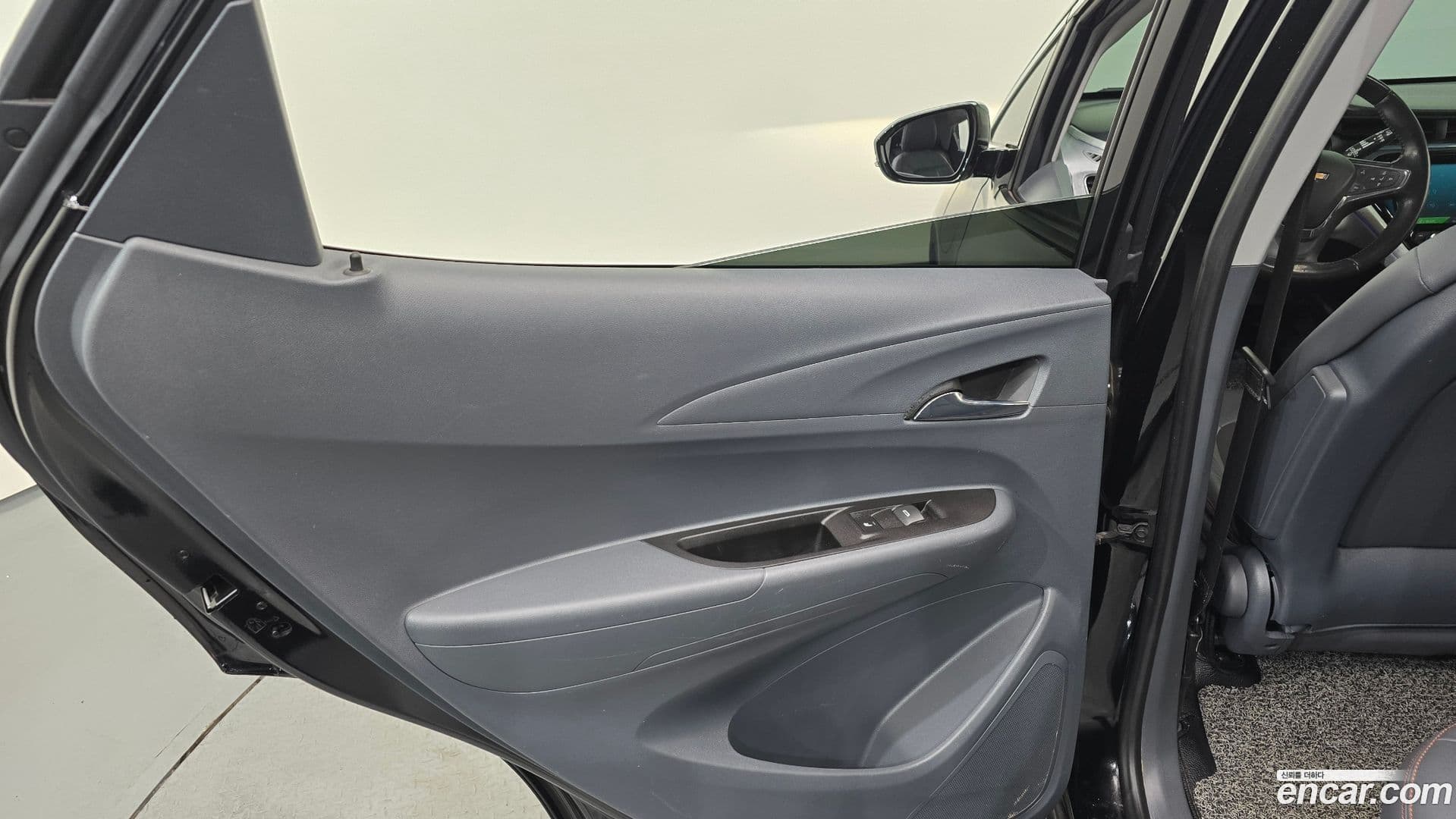 Main__Slider__Photo:Bolt EV Chevrolet 2020.5-24