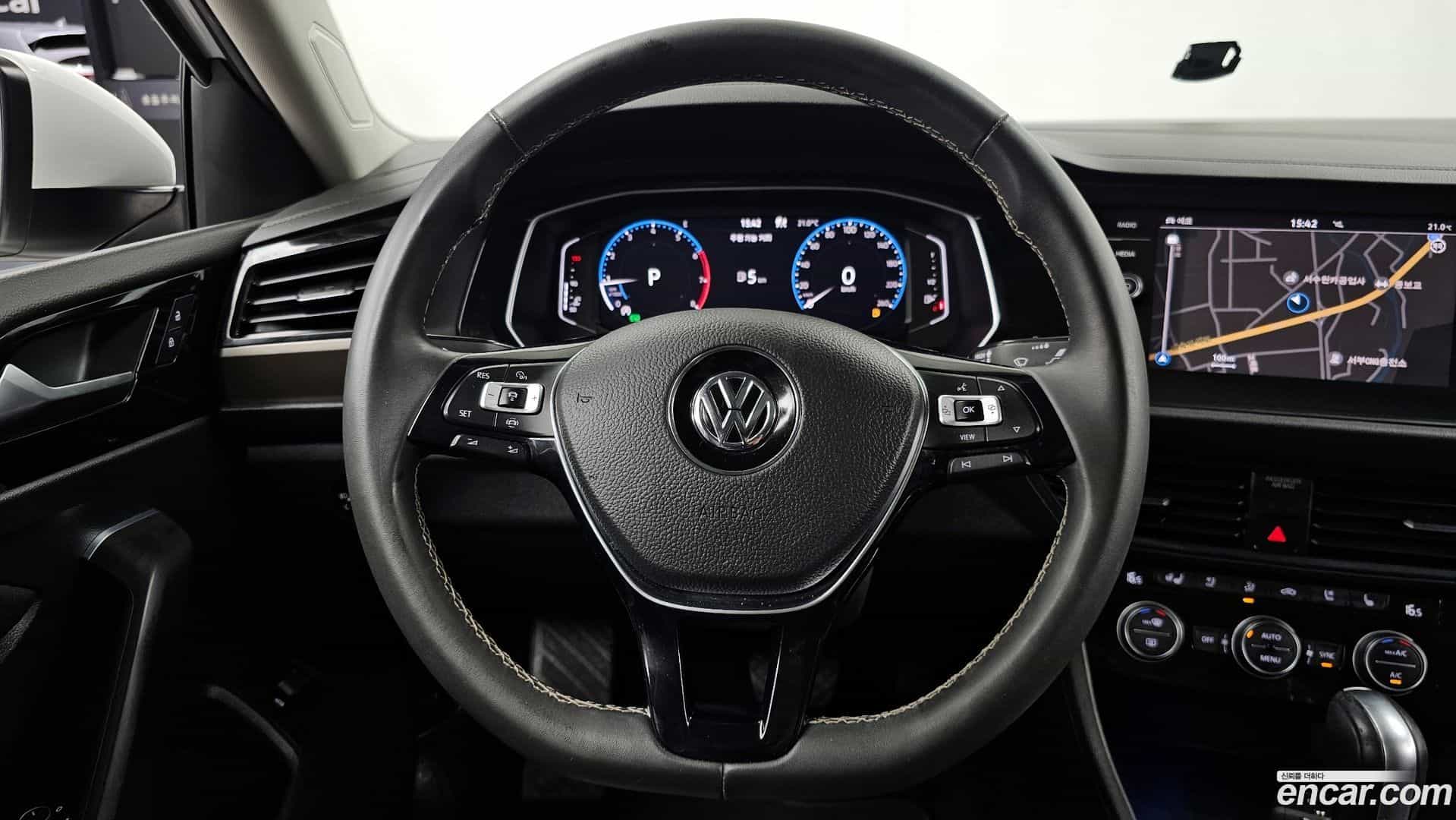 Jetta Volkswagen 2021.4-OPTION-017