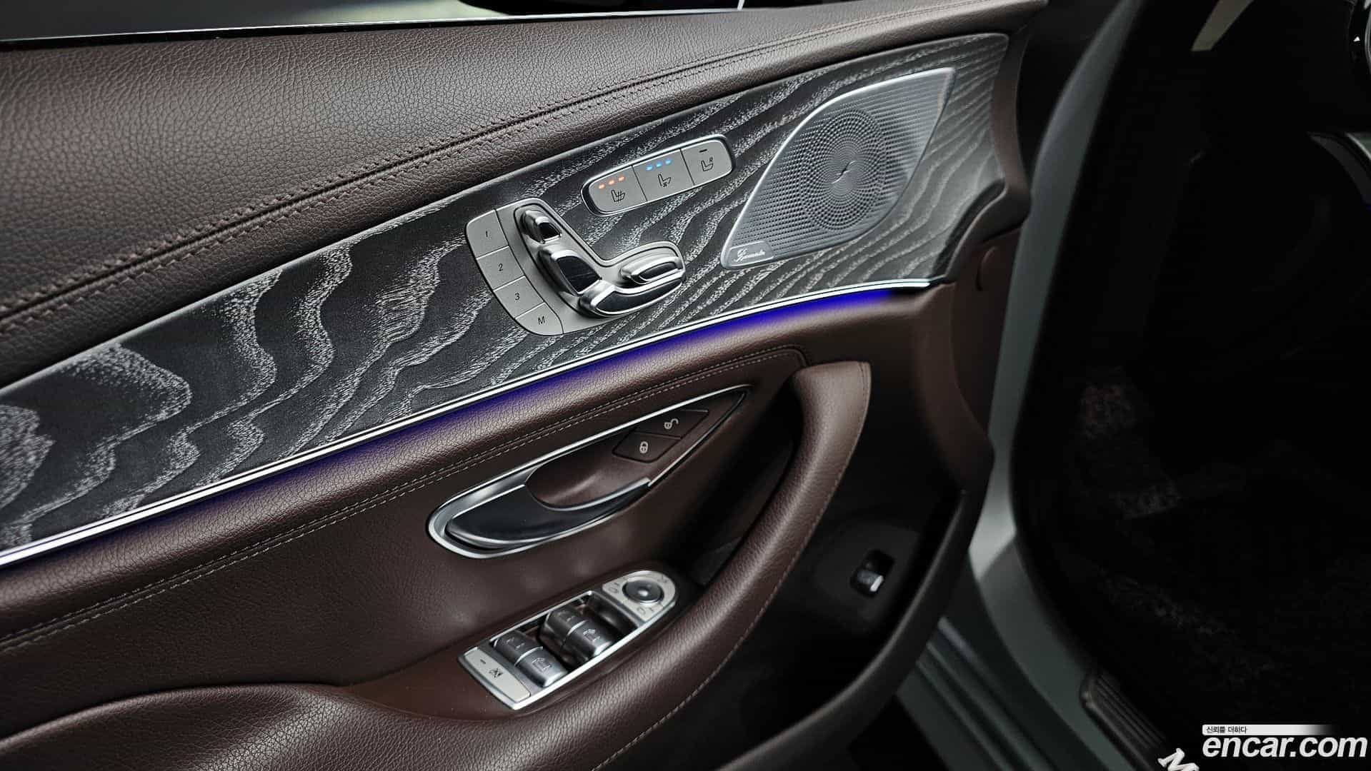 CLS-Class Mercedes-Benz 2019.10-OPTION-017