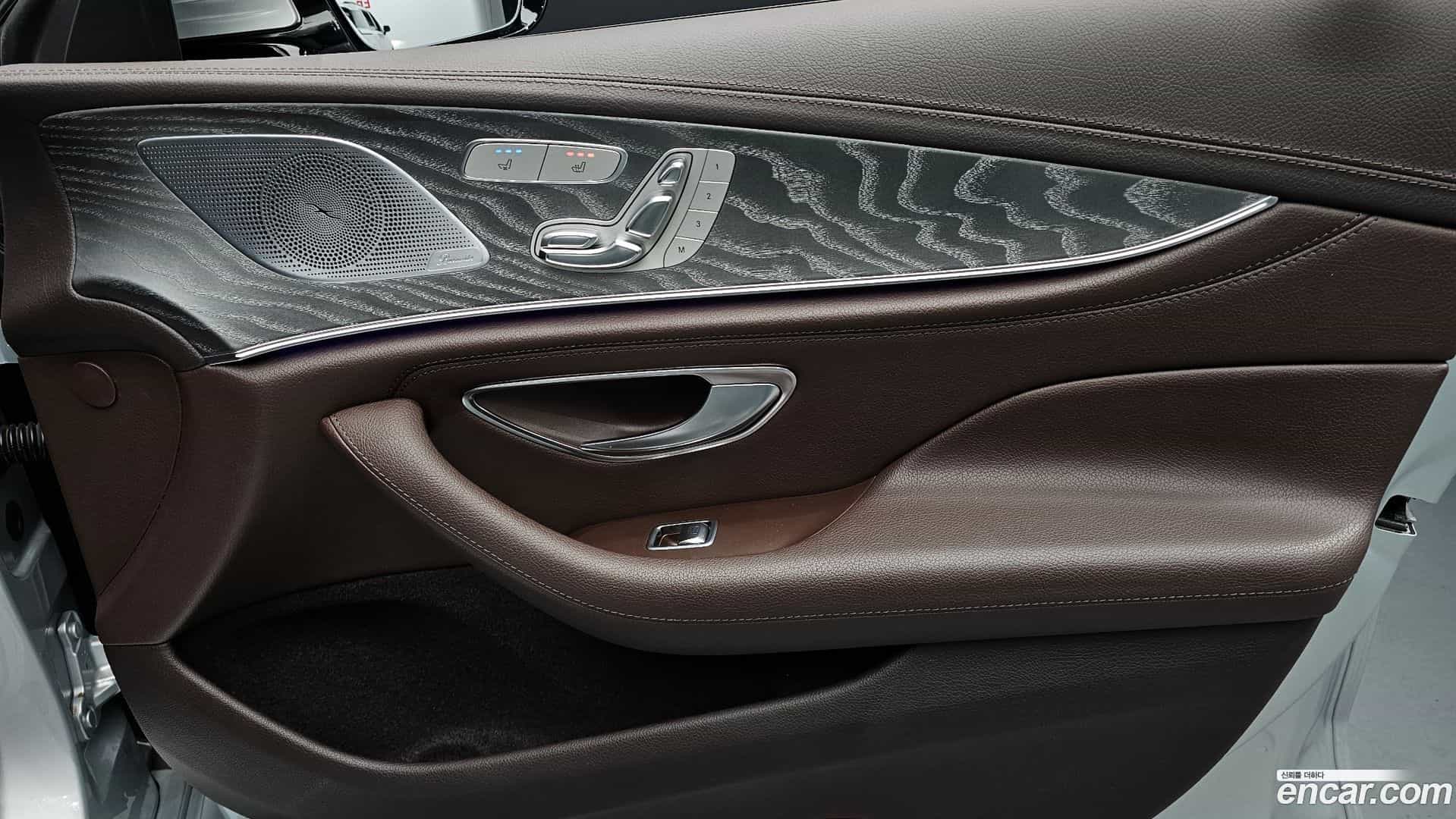 CLS-Class Mercedes-Benz 2019.10-INNER-035