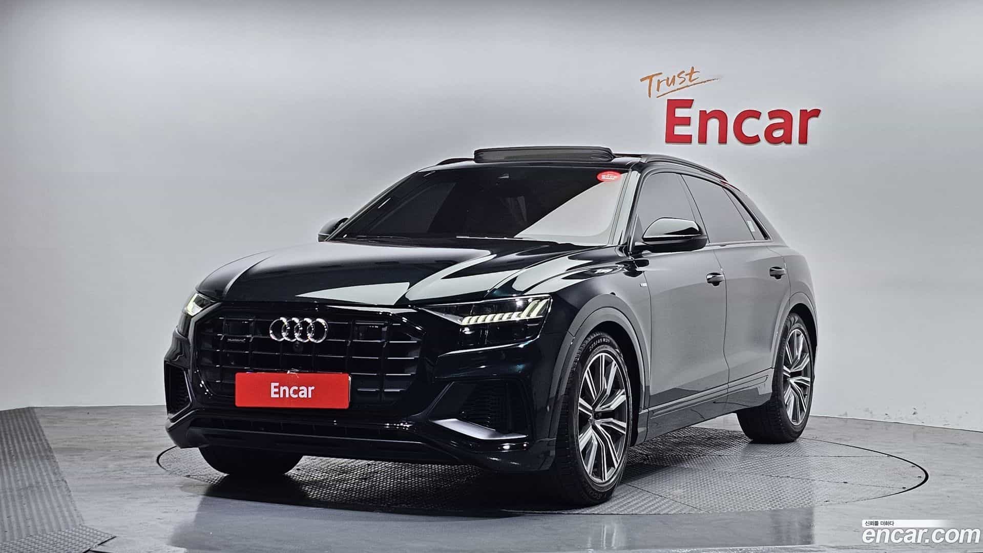 Q8 Audi 2021.2-OUTER-001