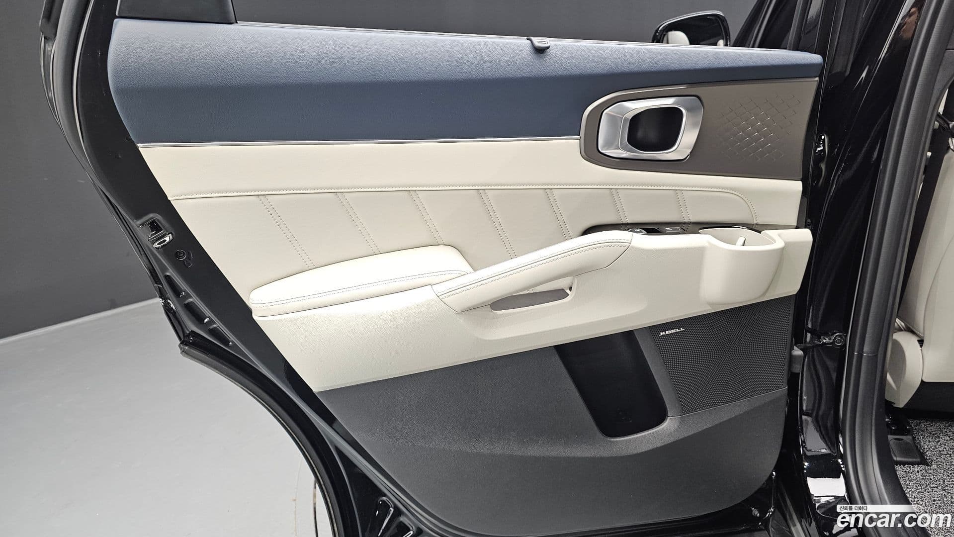 Main__Slider__Photo:Sorento Kia 2024.3-24