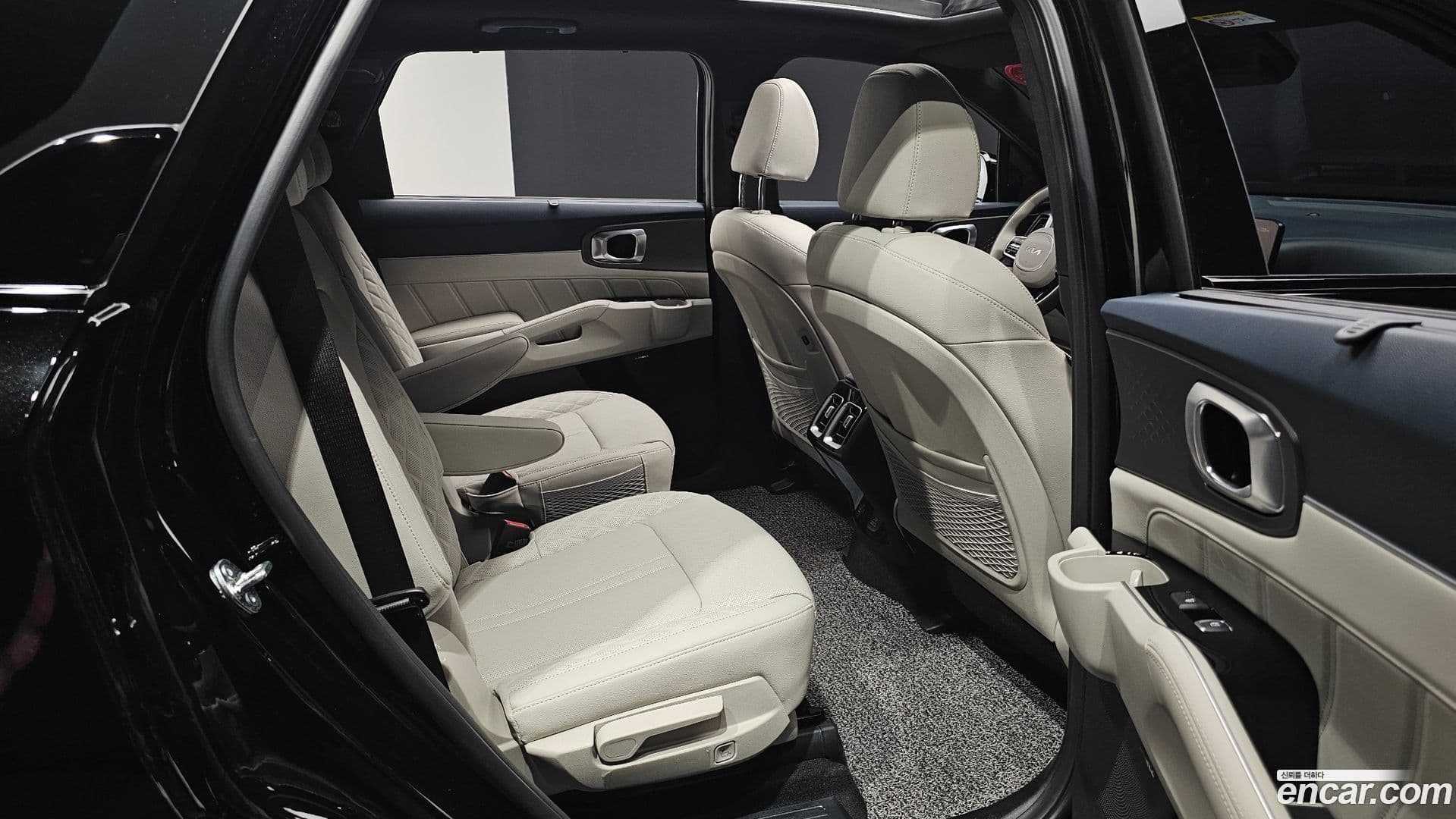 Main__Slider__Photo:Sorento Kia 2024.3-25